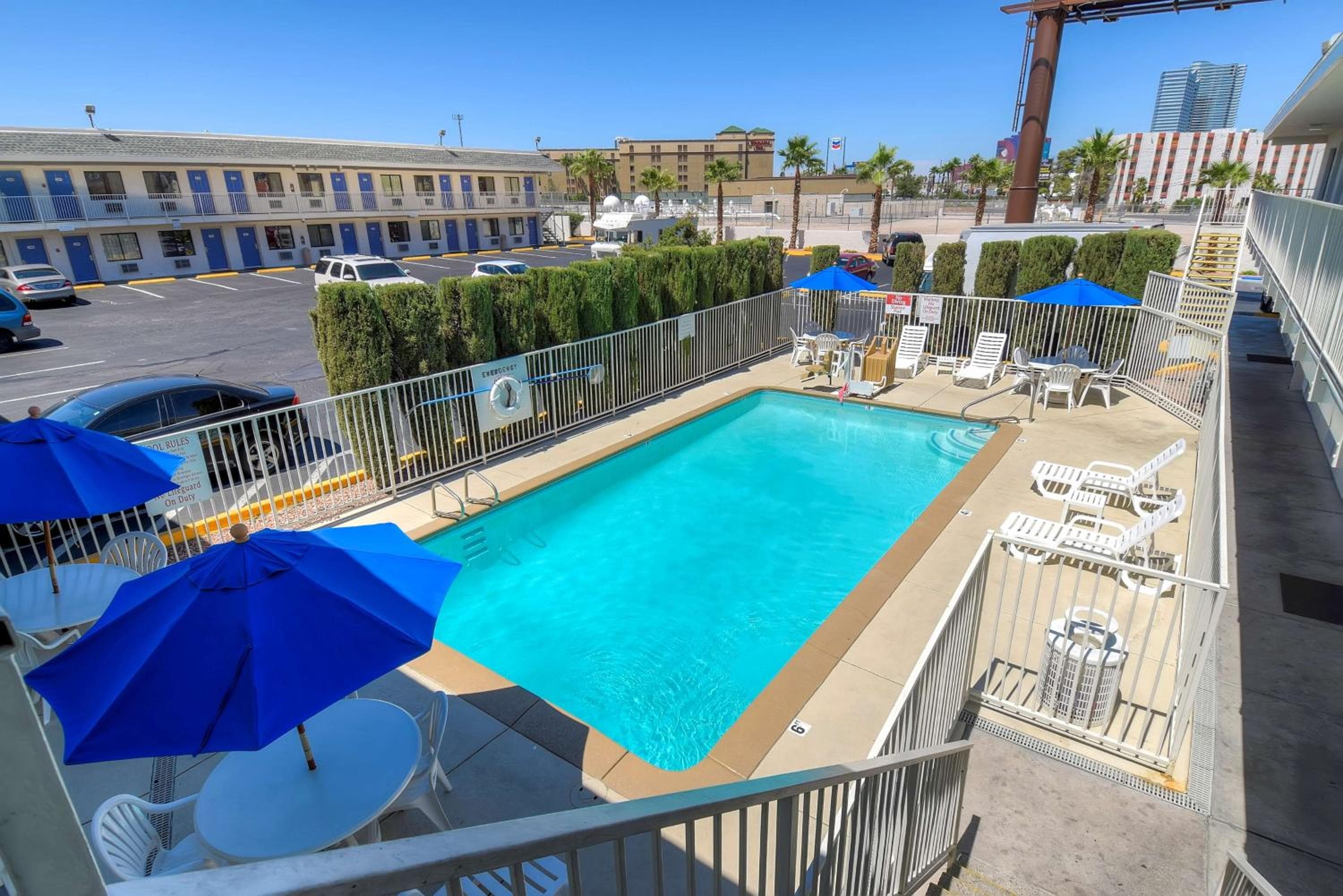 Motel 6 Las Vegas, NV – I-15 Stadium — 26