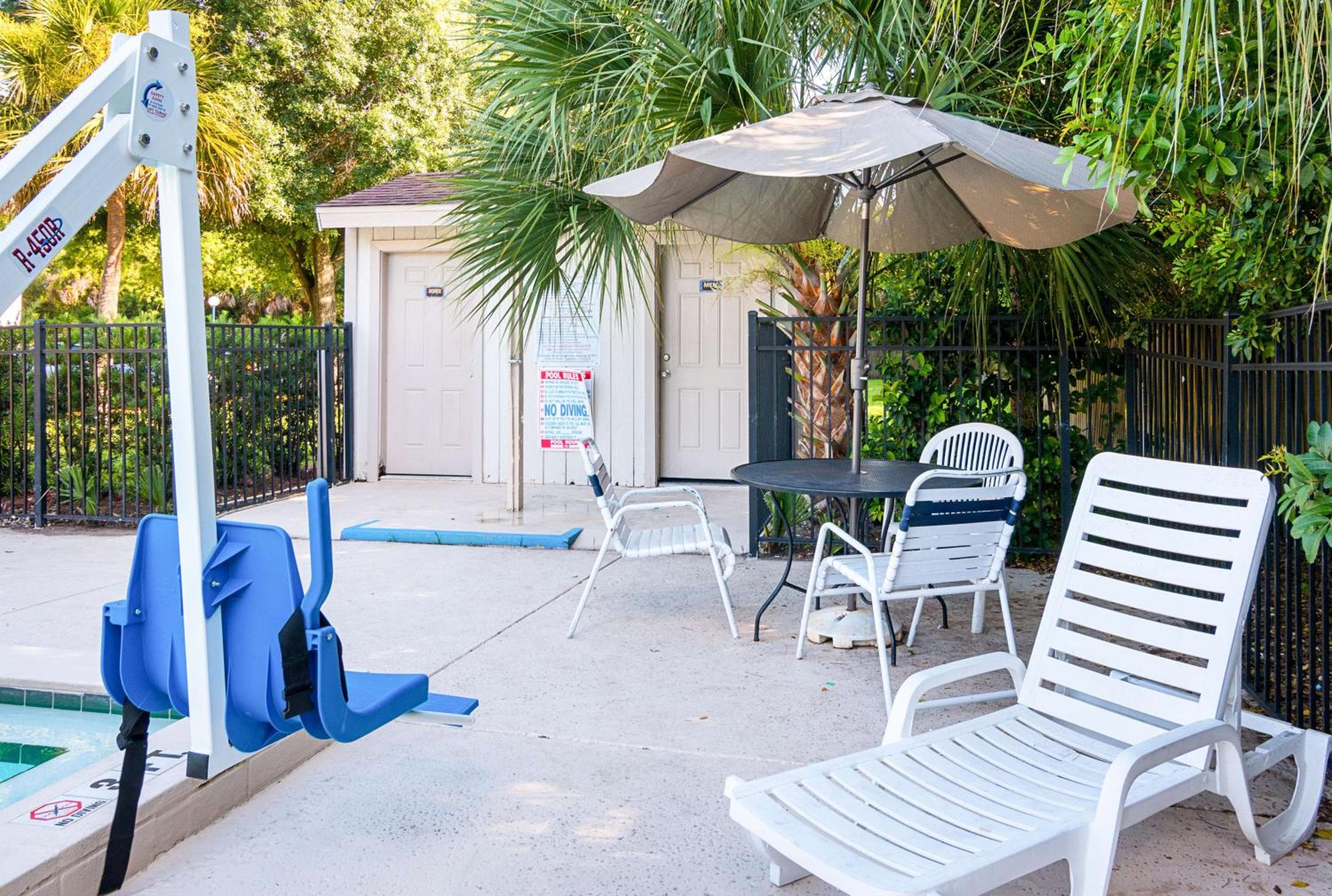 Motel 6-Tampa, FL - Fairgrounds — 8