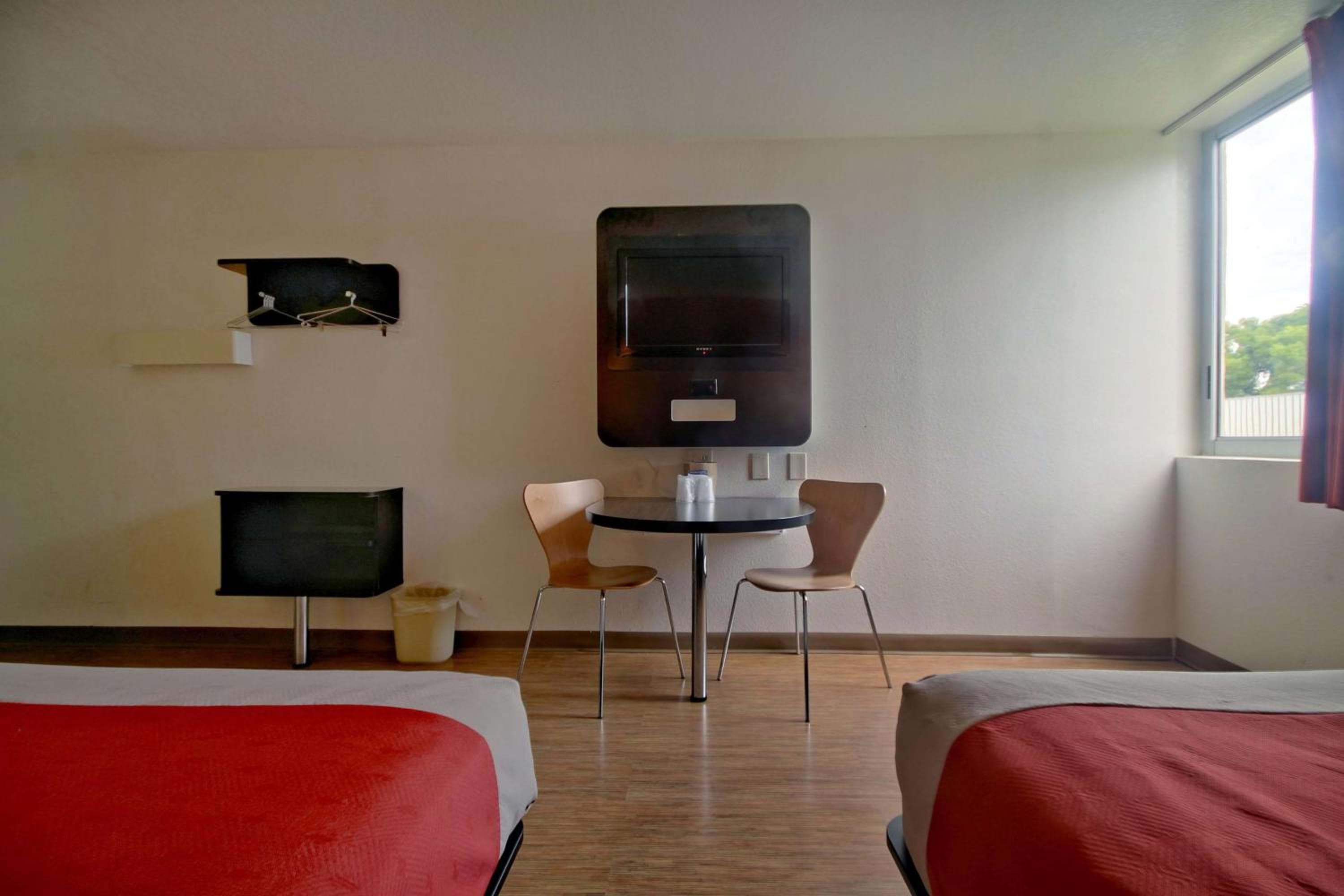 Signature Inn Miami — 18