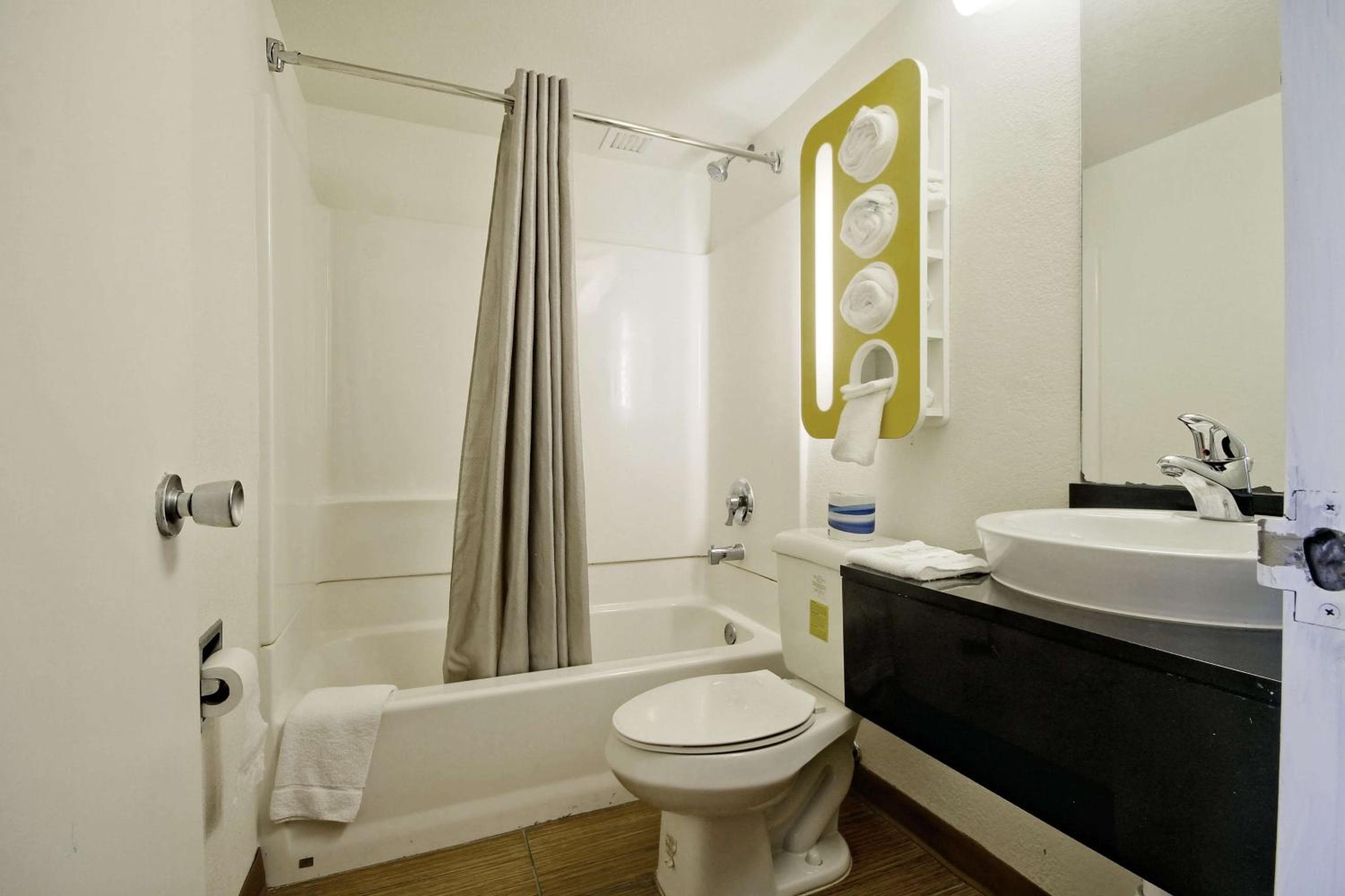 Signature Inn Miami — 14