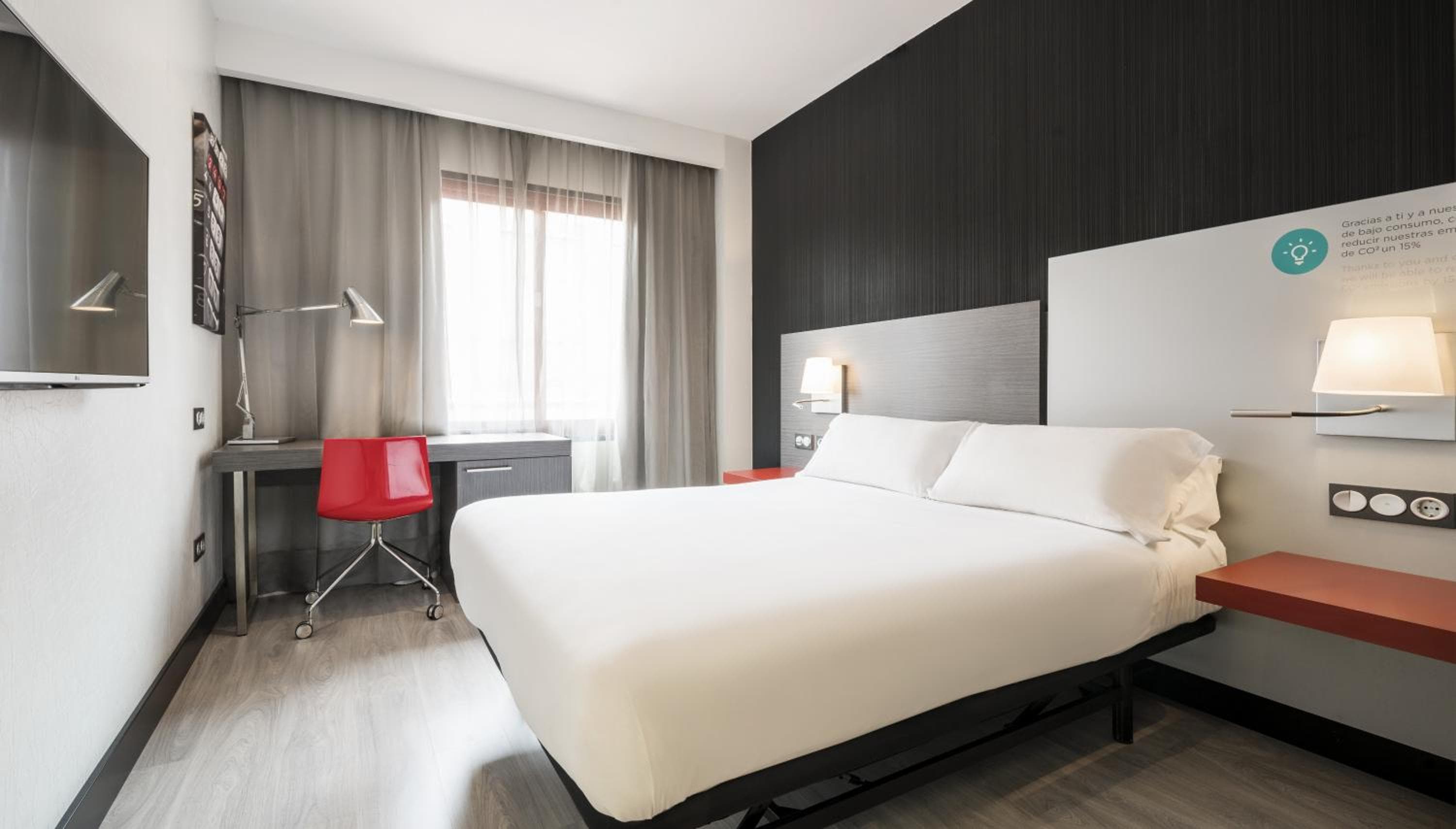 Ilunion Suites Madrid — 2