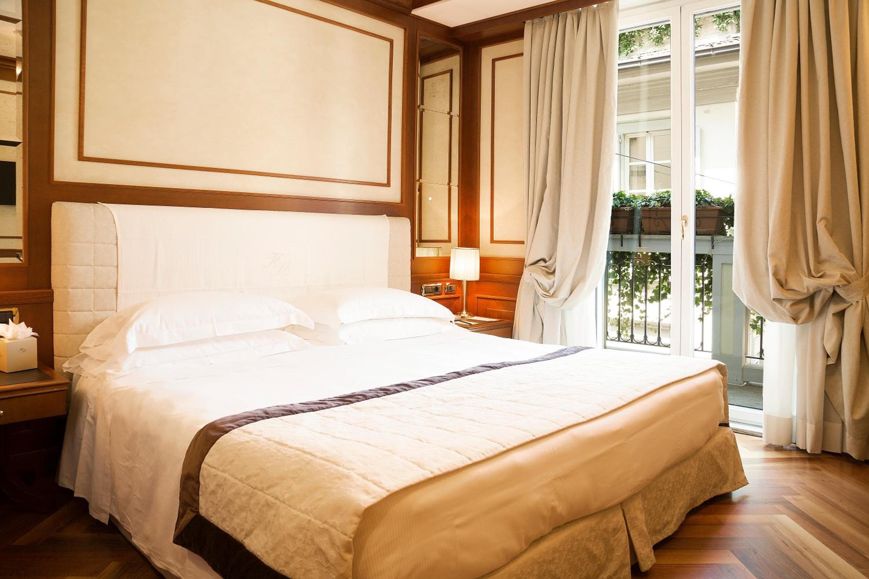 Albergo Manzoni — 15