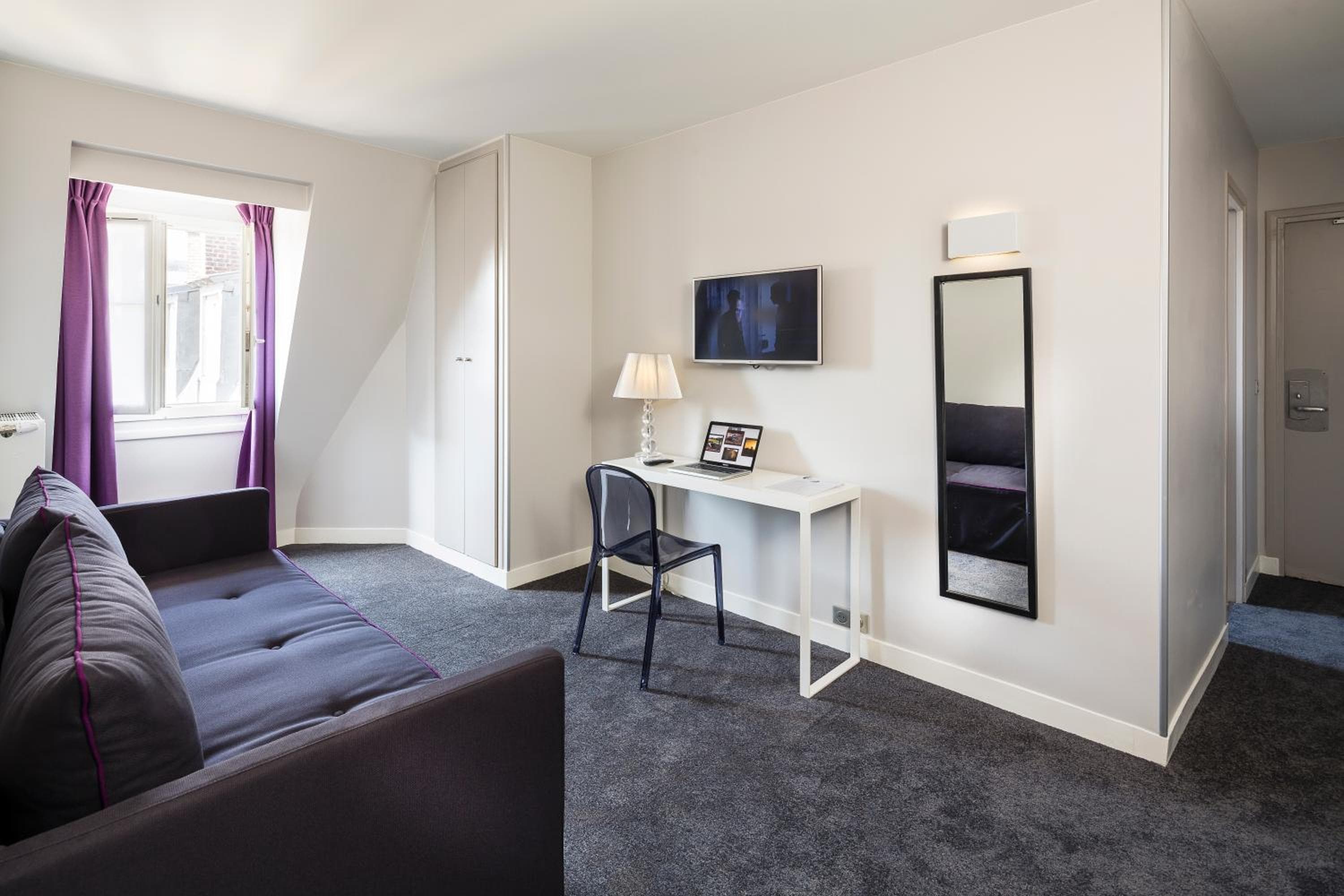 Hôtel Paris Vaugirard — 8