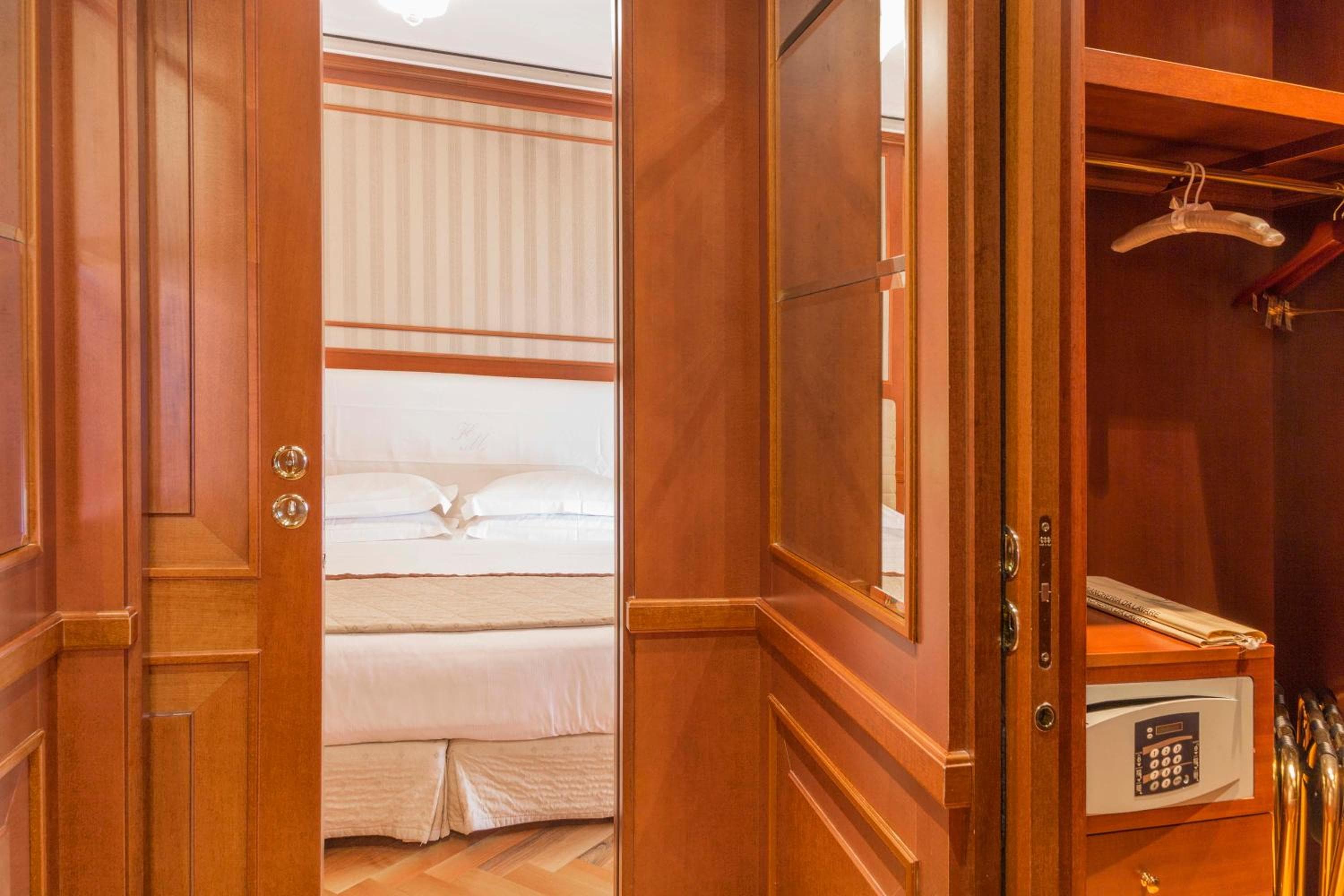 Albergo Manzoni — 29