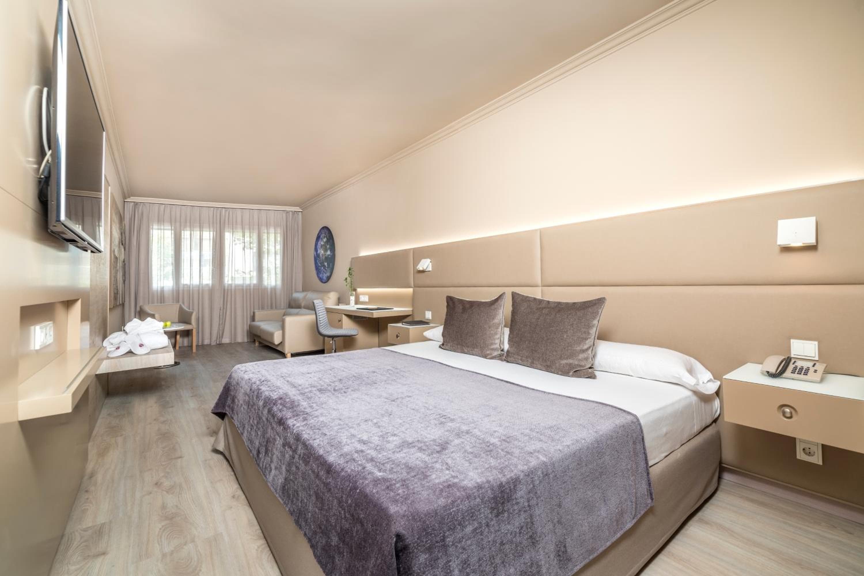 Sallés Hotel Pere IV — 3