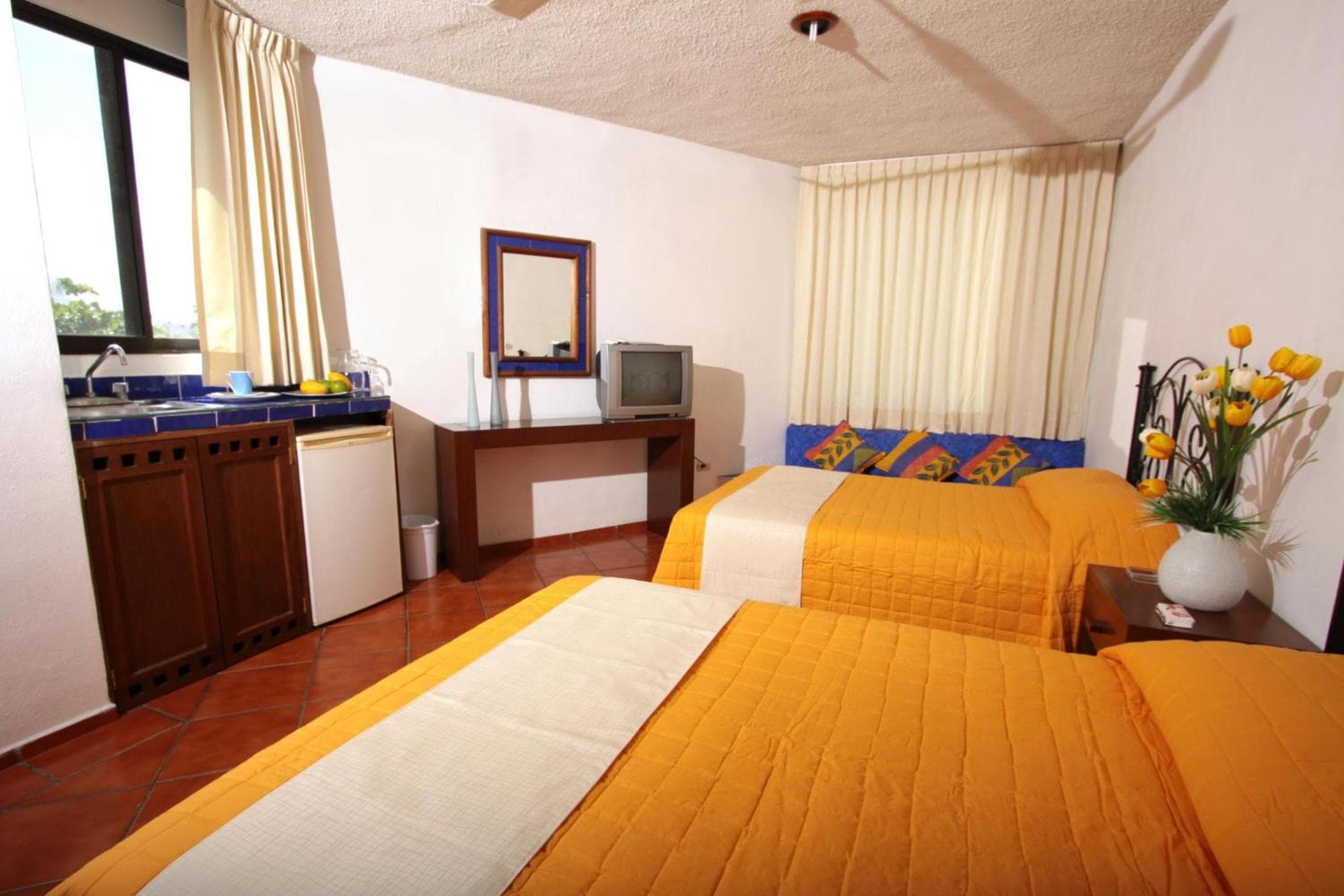 Hotel Los Girasoles — 15