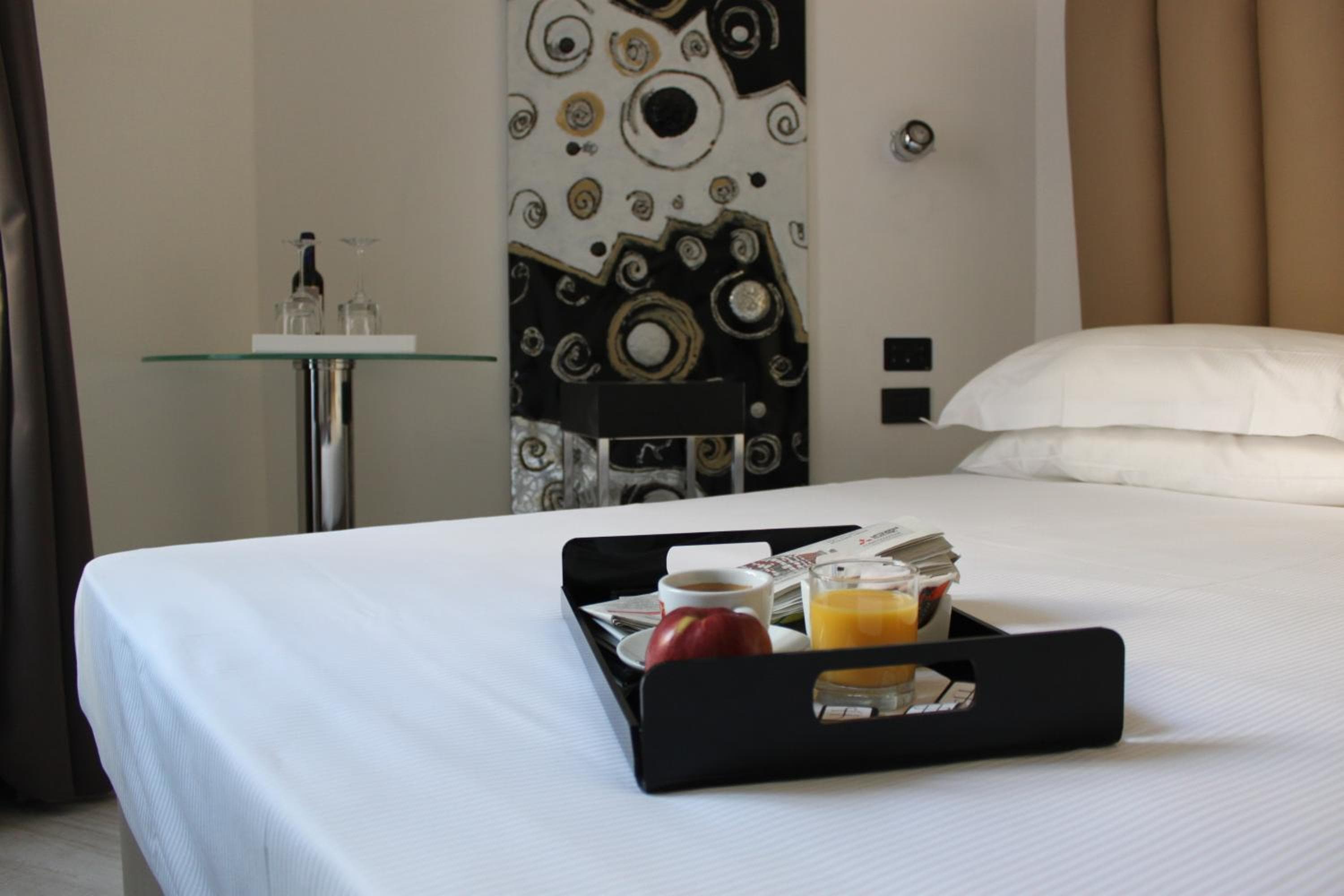 LHP Hotel Napoleon — 26