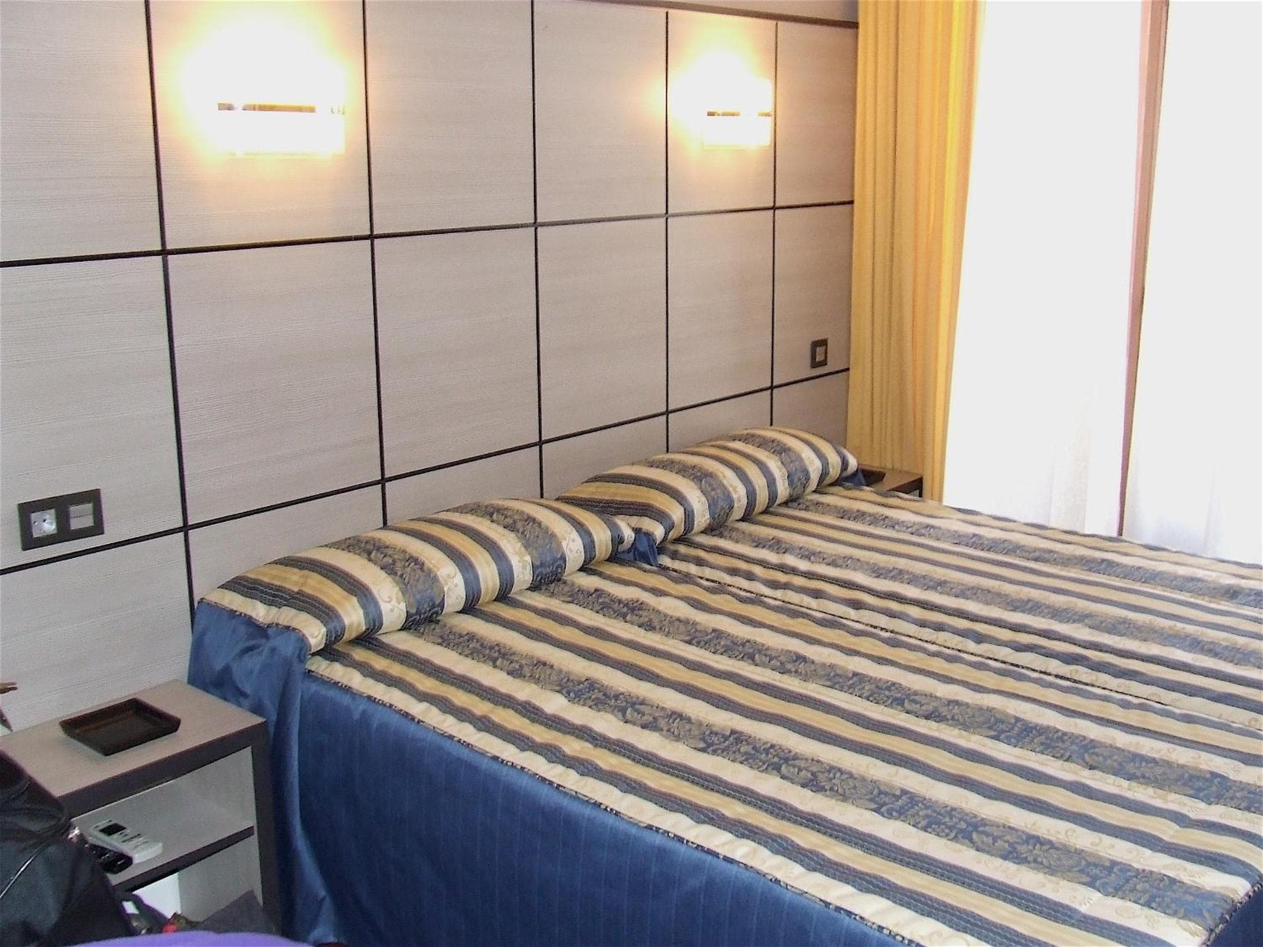 Hostal Larios — 9