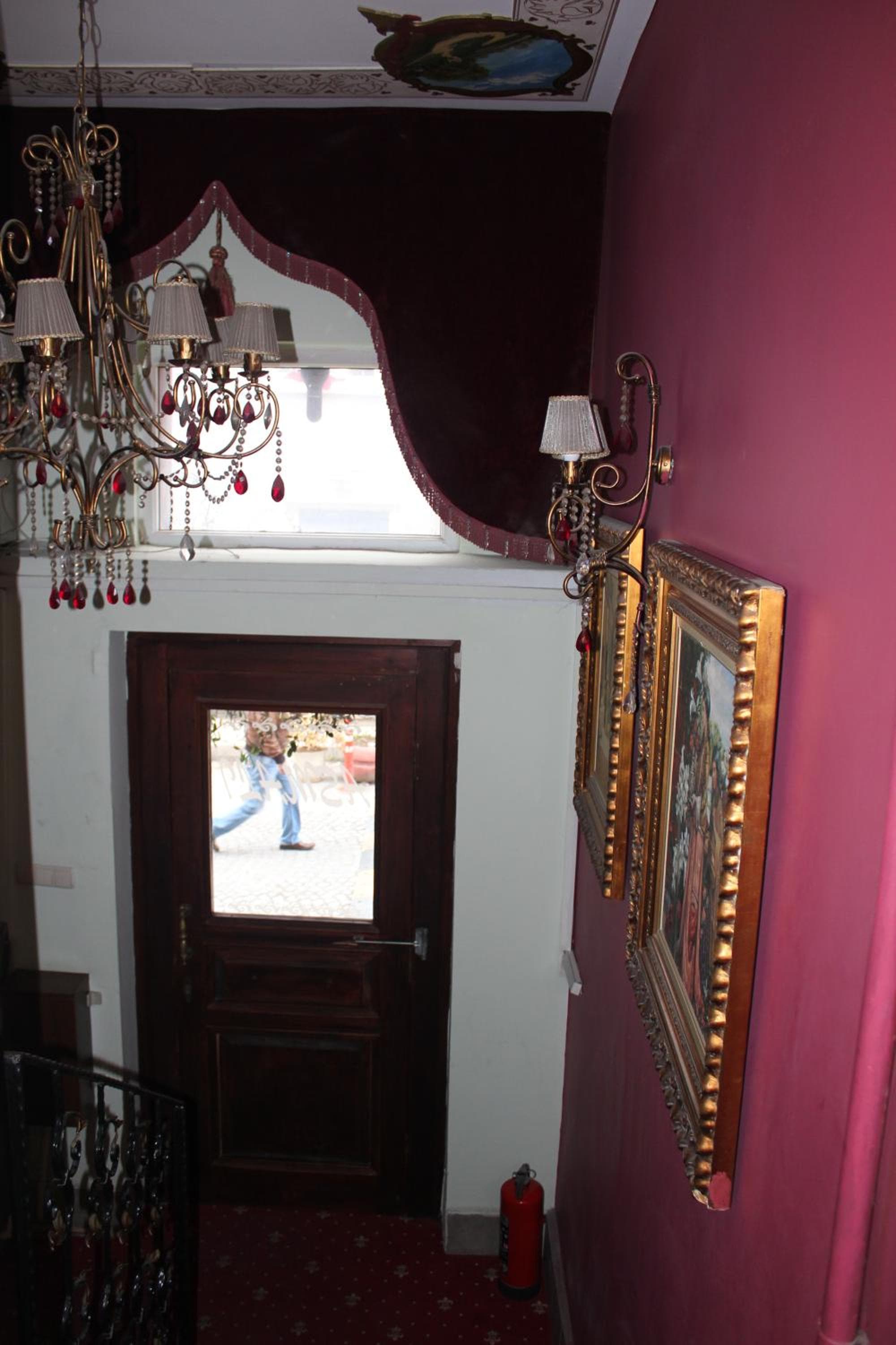 Asmali Hotel — 4