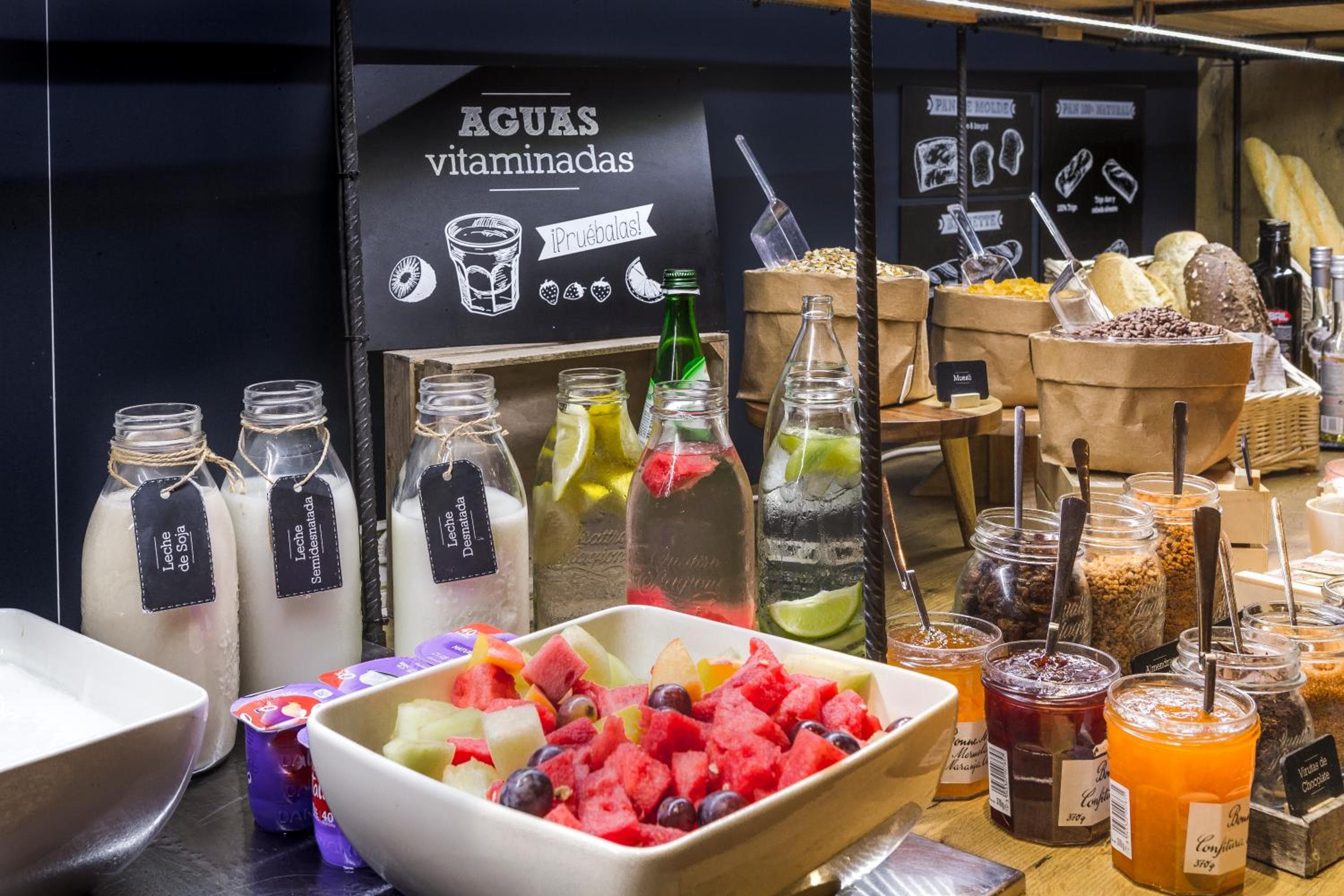 Ibis Sevilla — 23