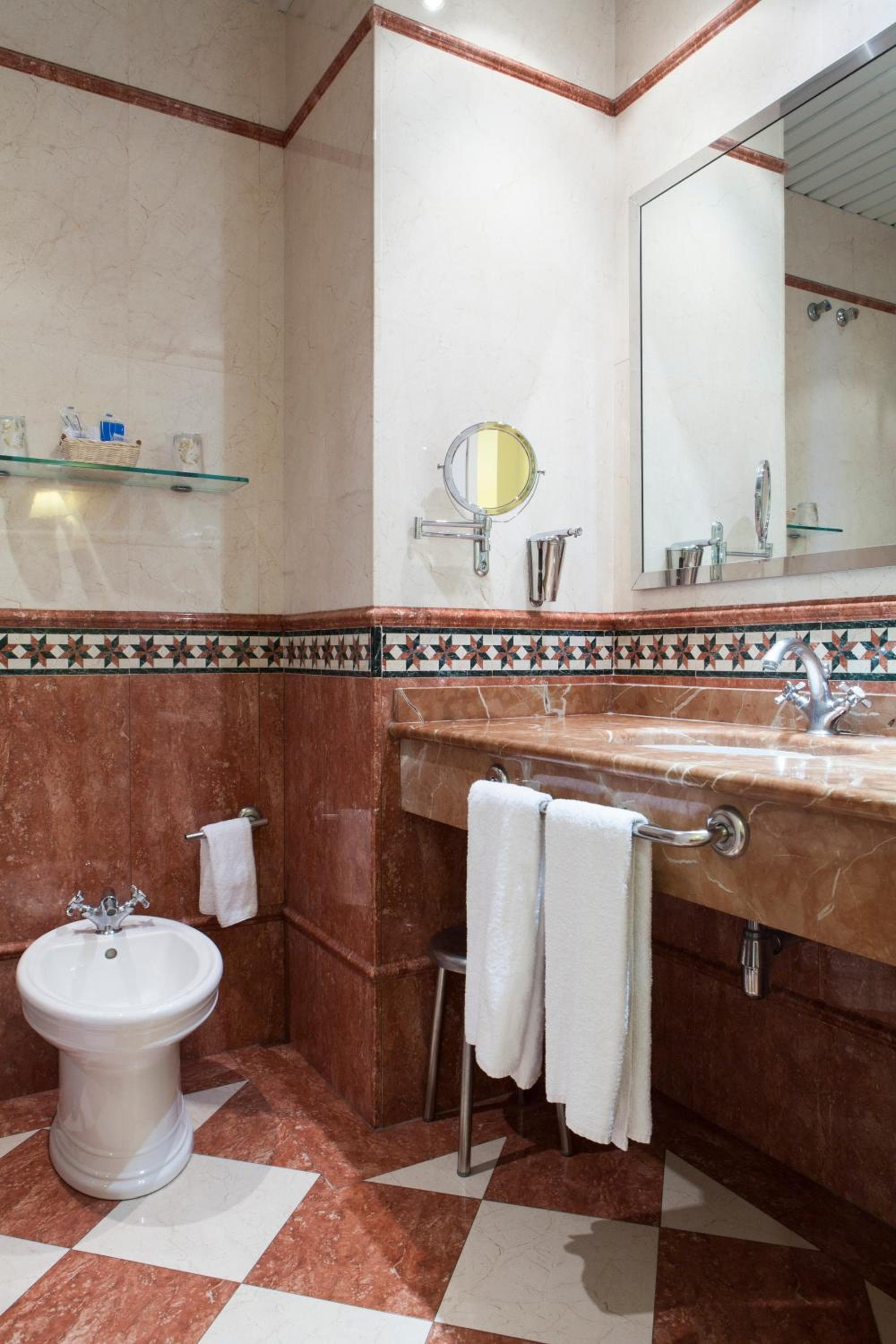 Hotel Cervantes — 23