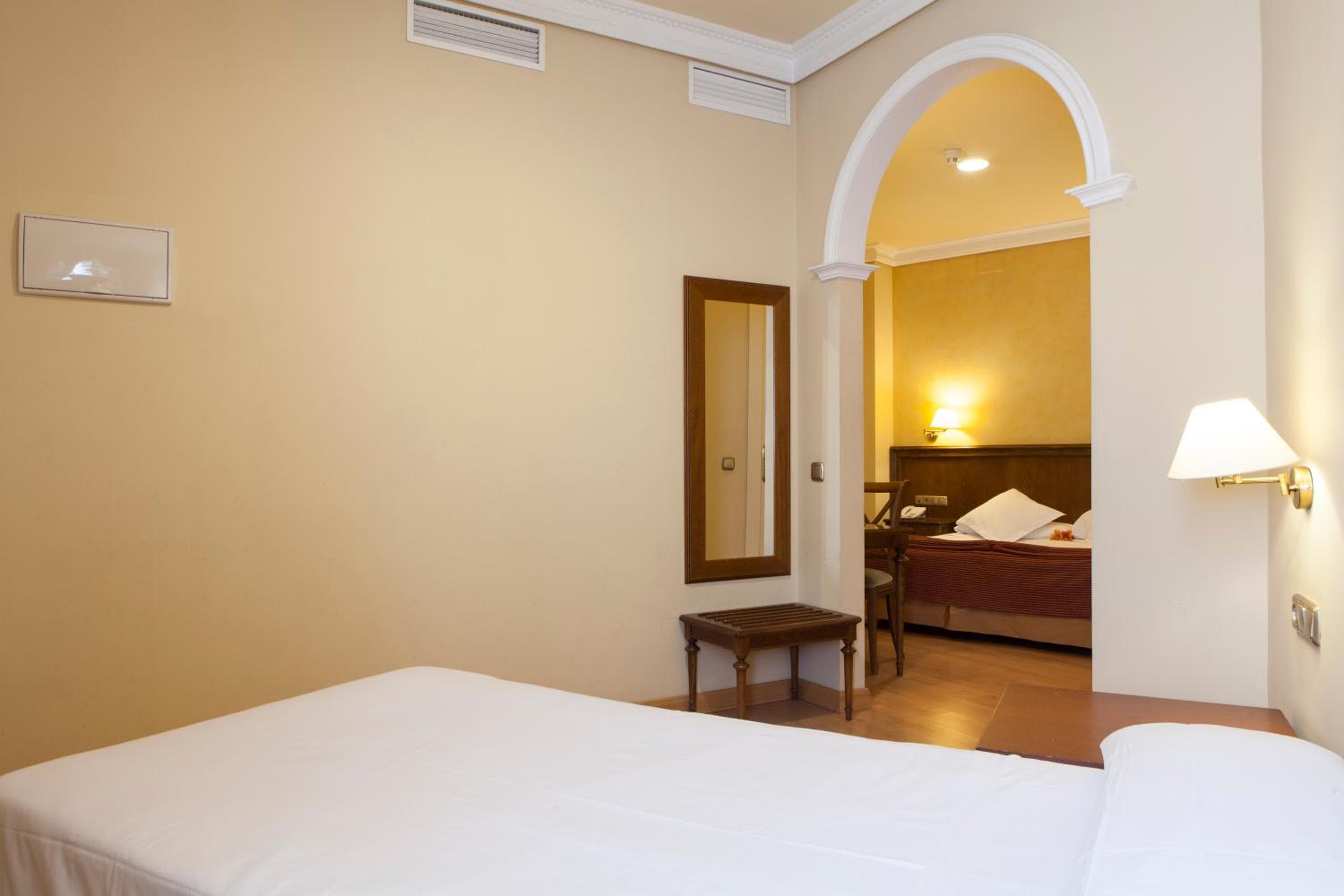 Hotel Cervantes — 6