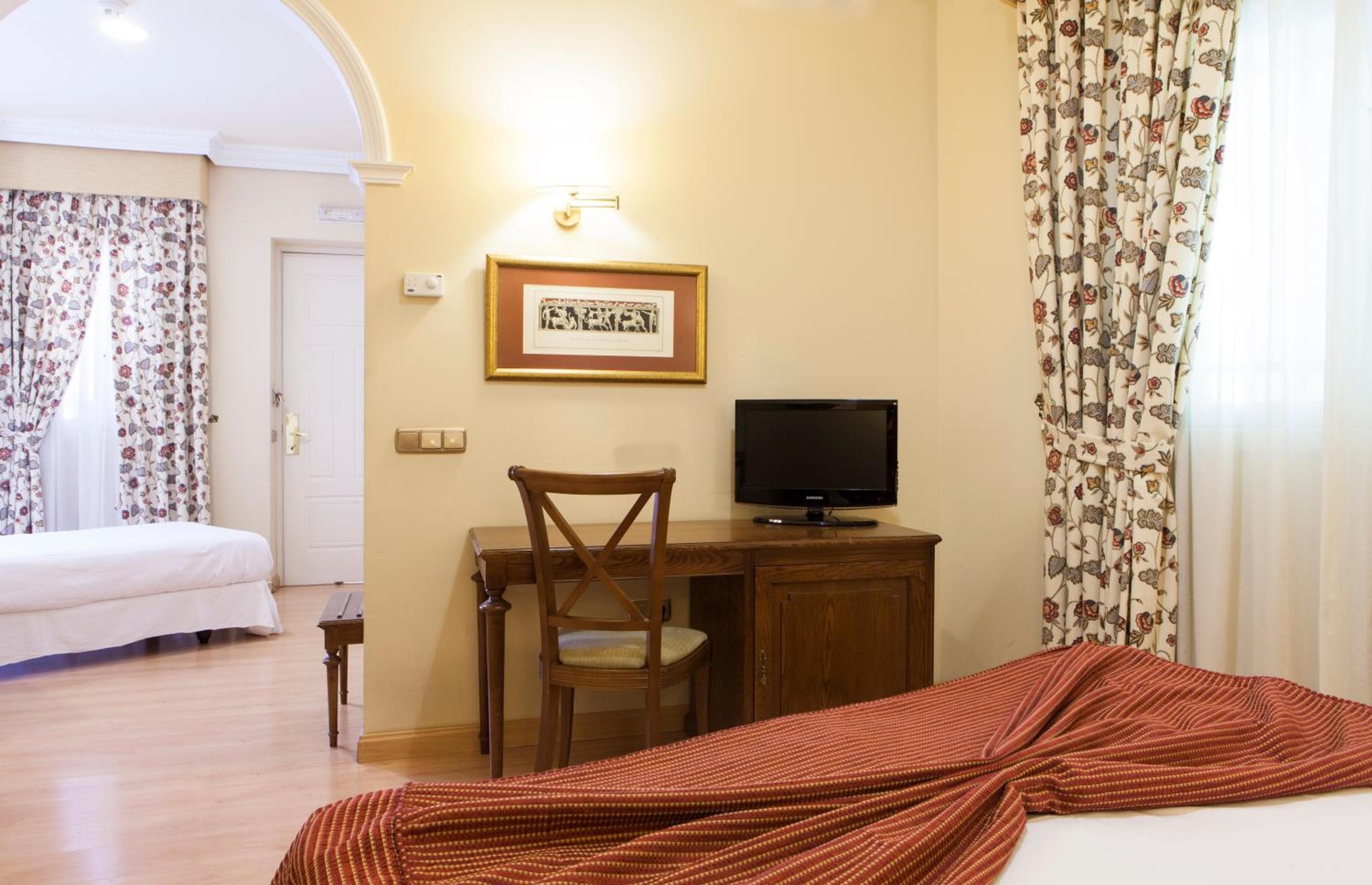 Hotel Cervantes — 26