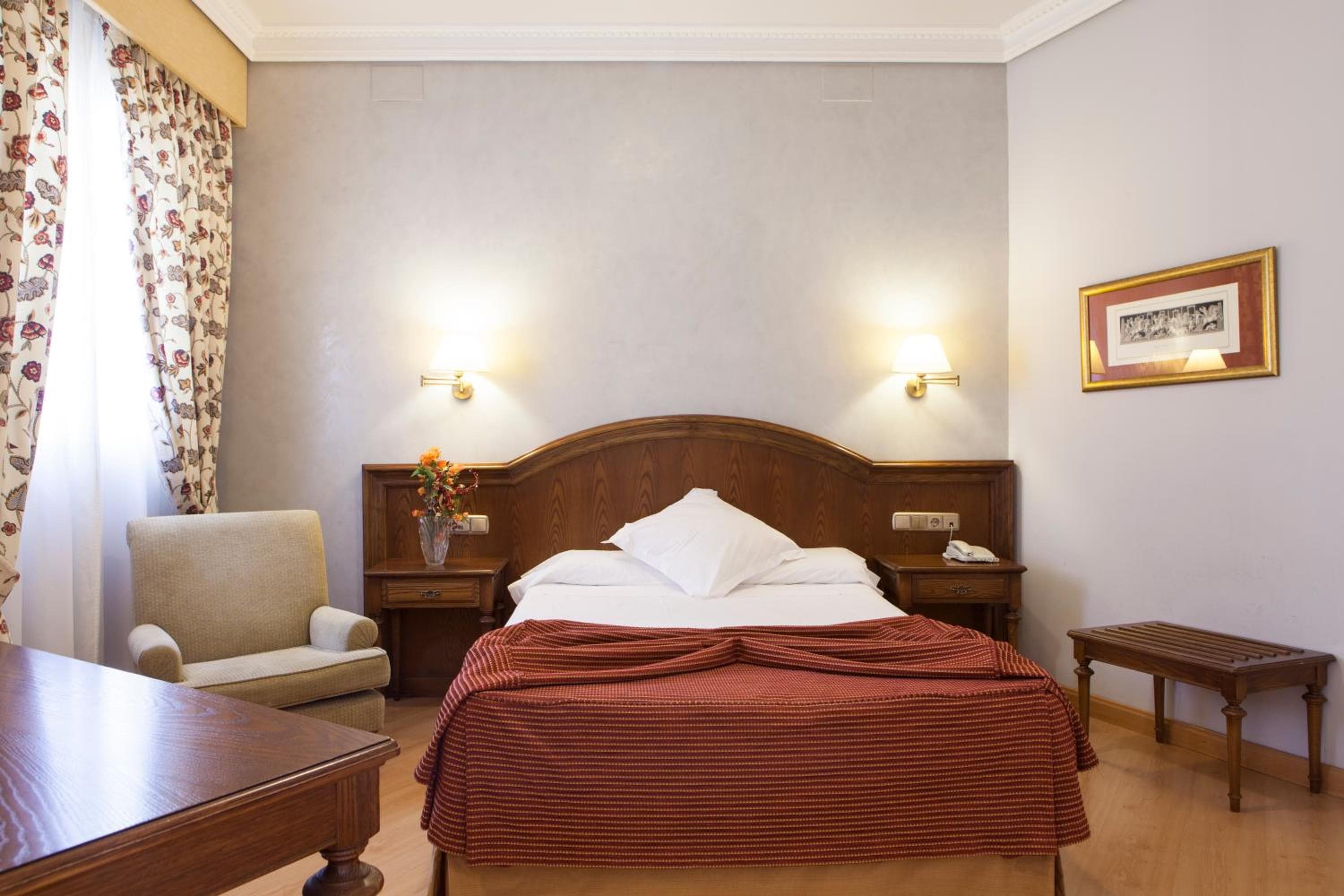 Hotel Cervantes — 2
