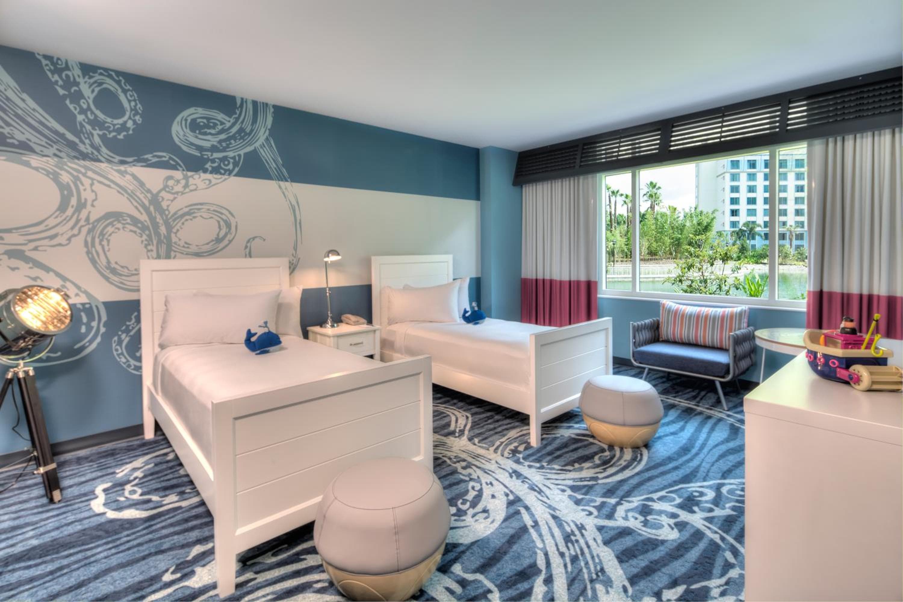 Universal's Loews Sapphire Falls Resort — 16