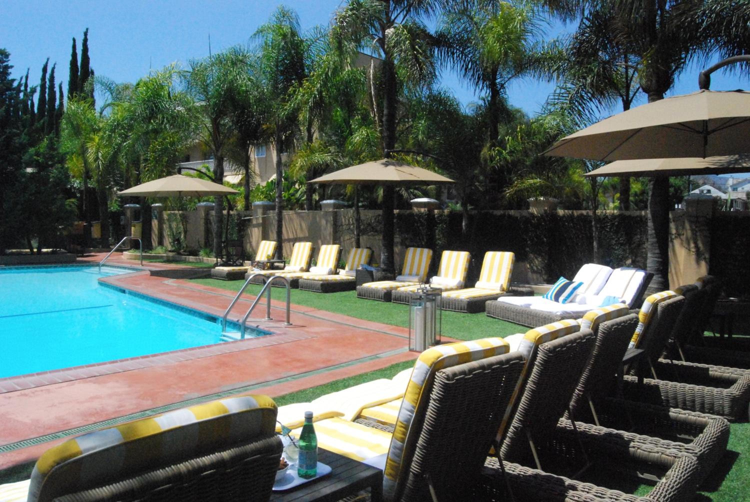 Hollywood Hotel — 4