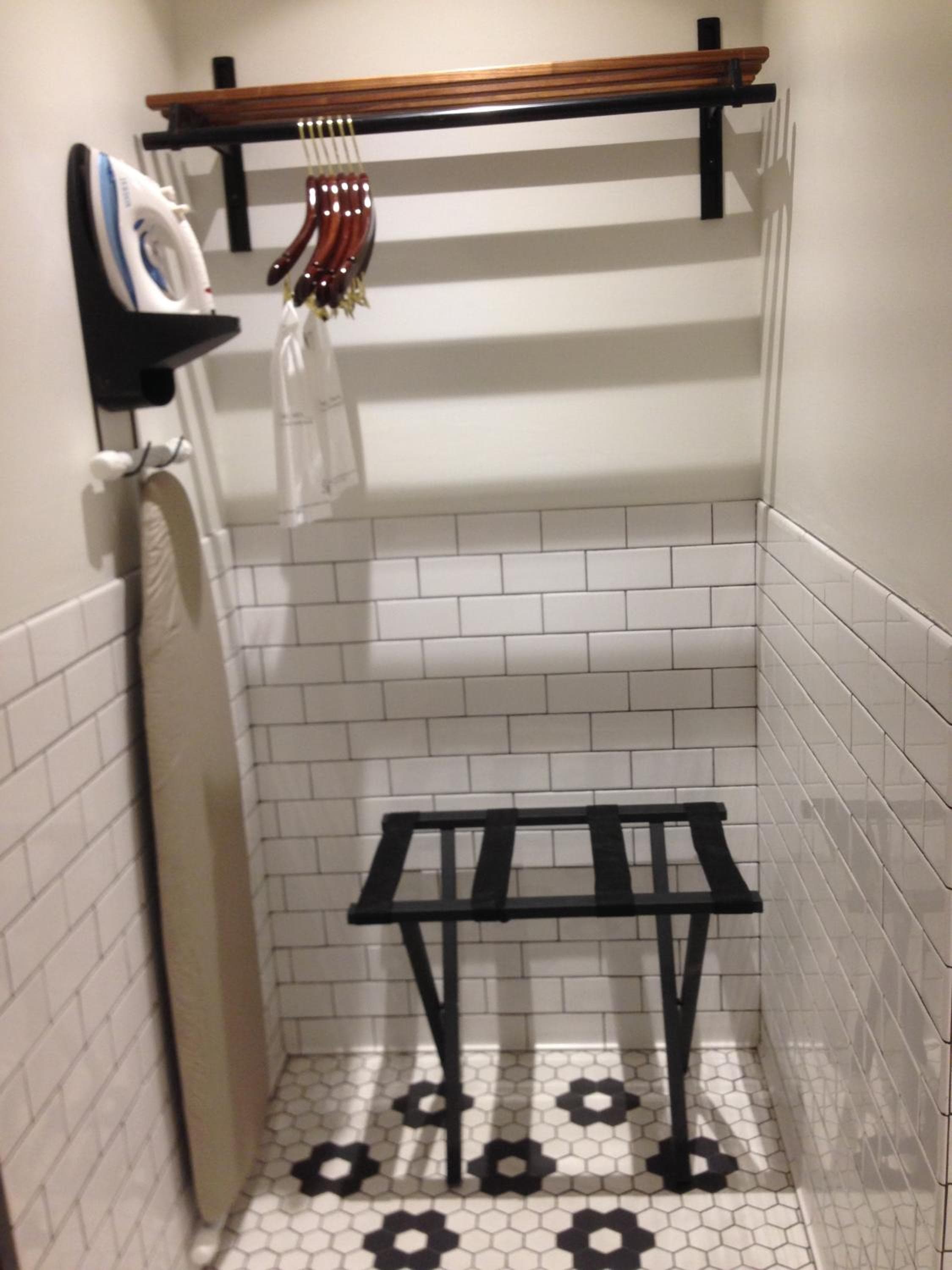 Hollywood Hotel — 18
