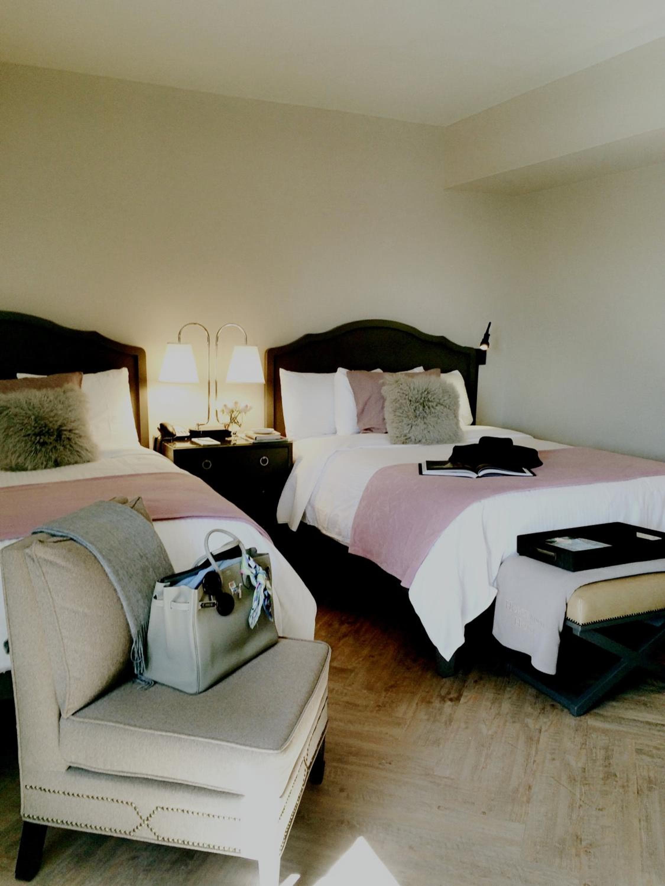 Hollywood Hotel — 9
