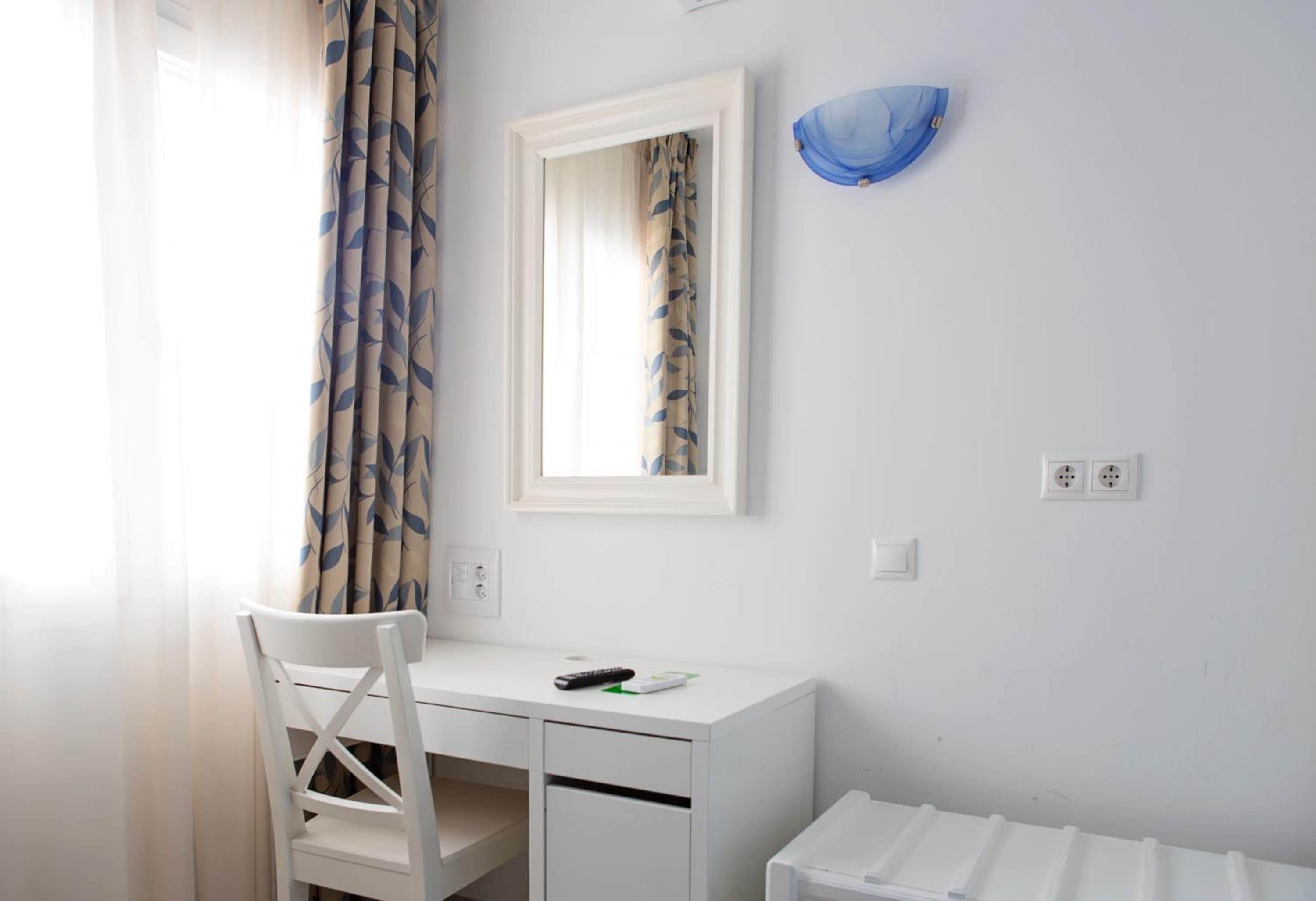 Hotel Eliseos — 13
