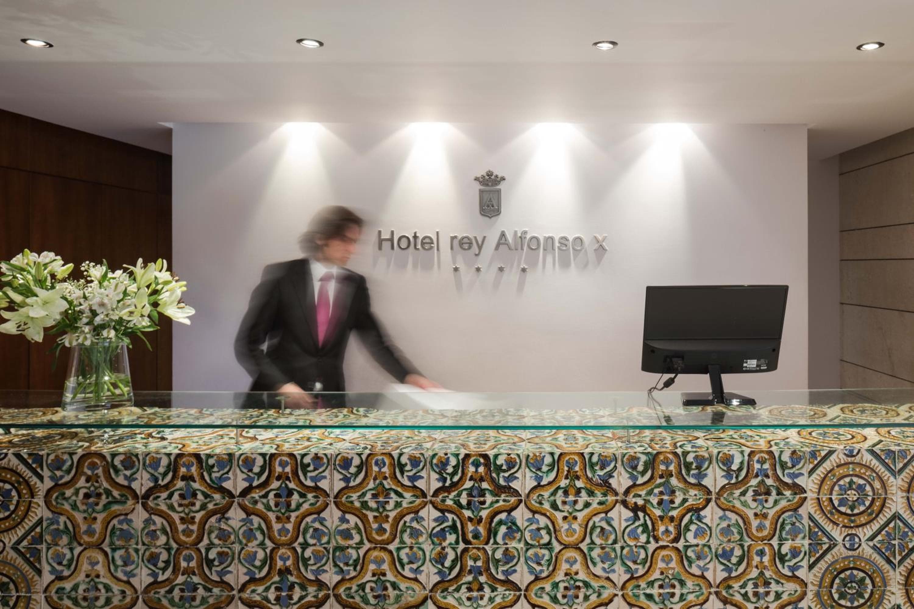 Hotel Rey Alfonso X — 30