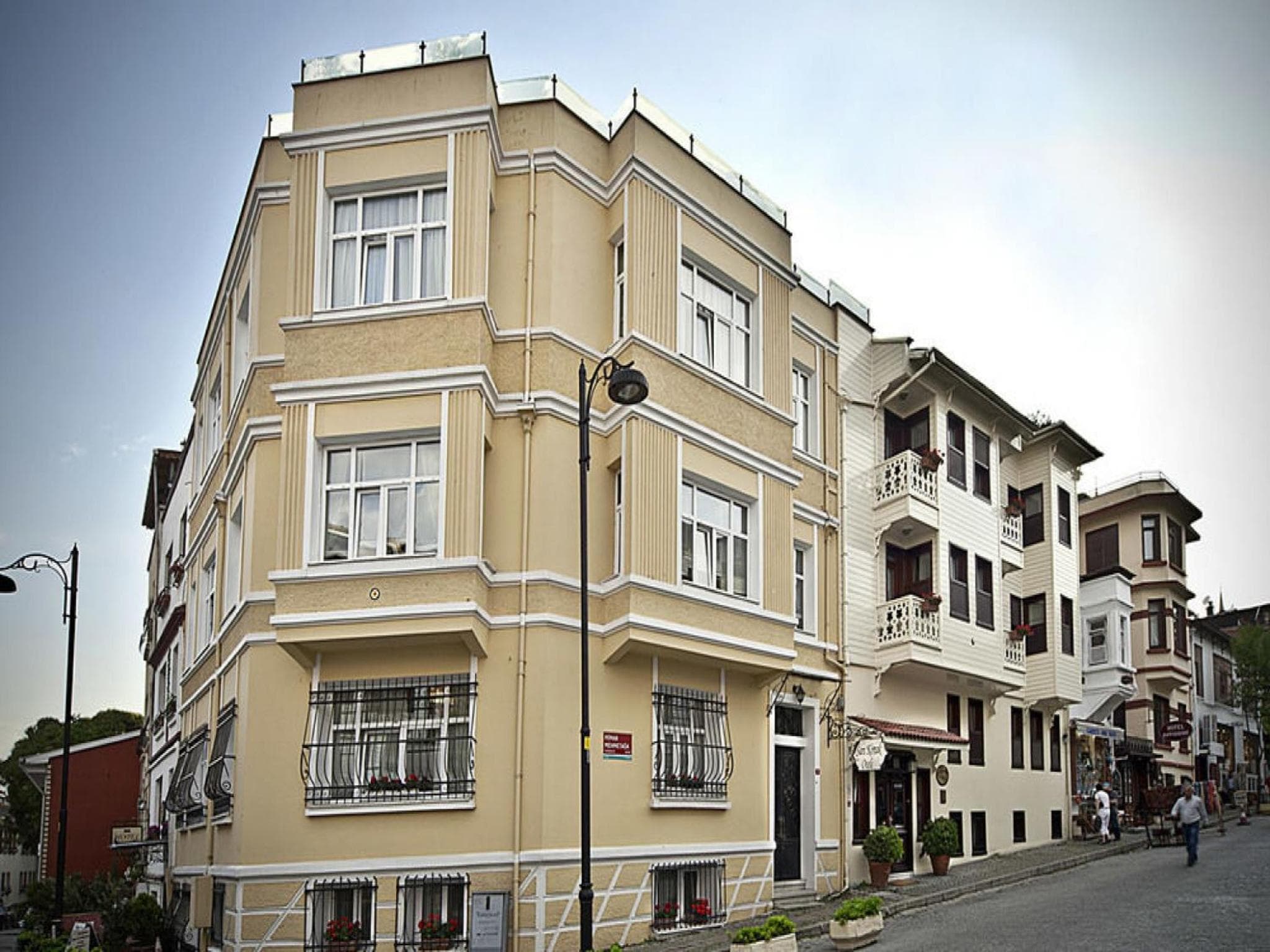 Hotel Sari Konak — 4