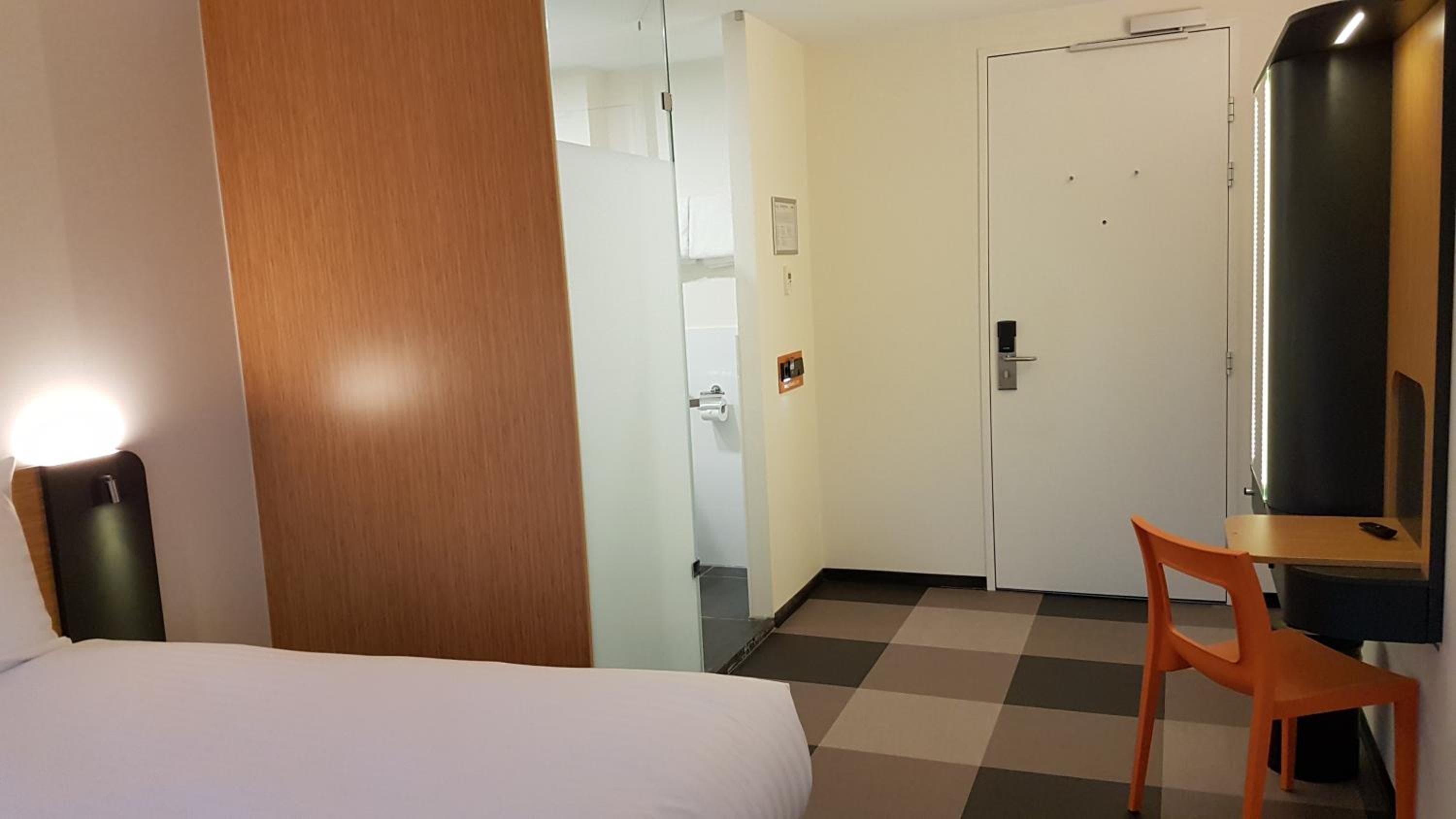 easyHotel Amsterdam Arena Boulevard — 14