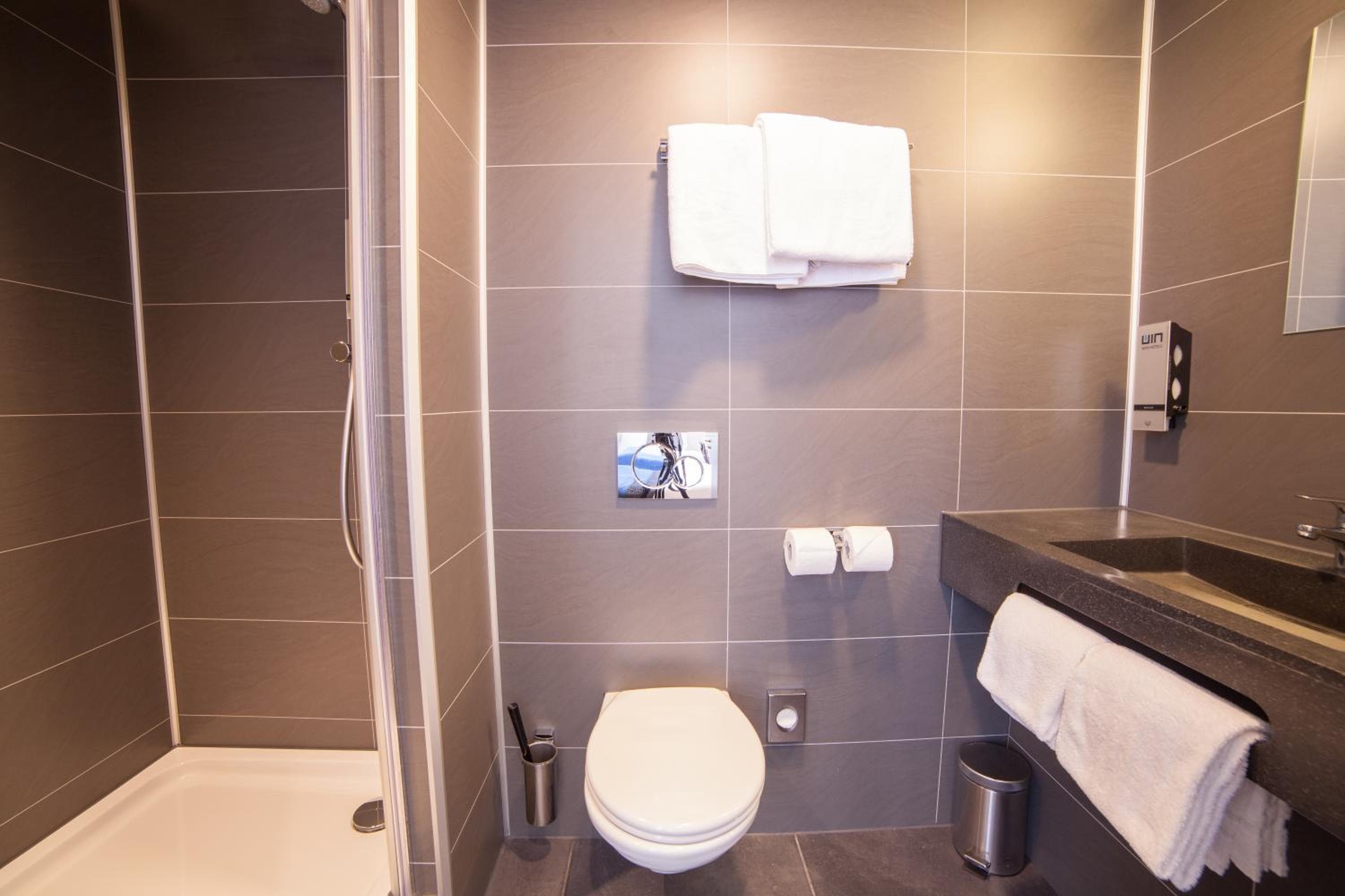 Biblioteca dell'Hotel Amsterdam — 28