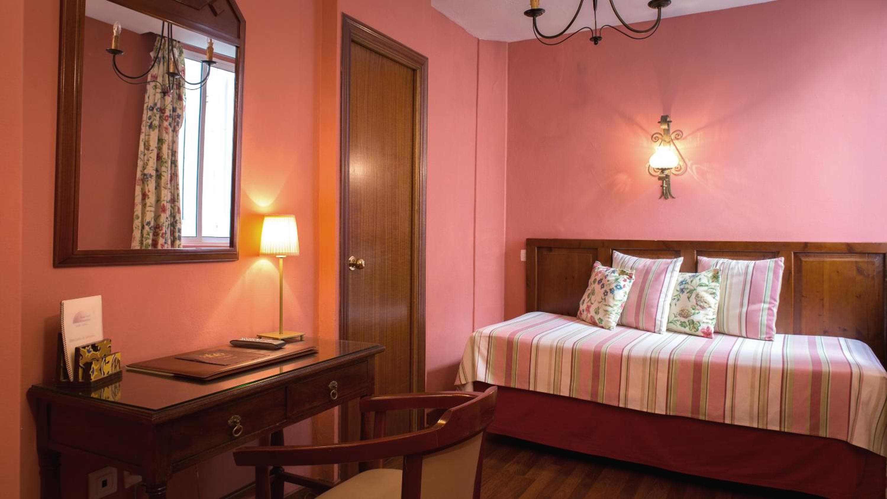 Hotel Abanico — 2