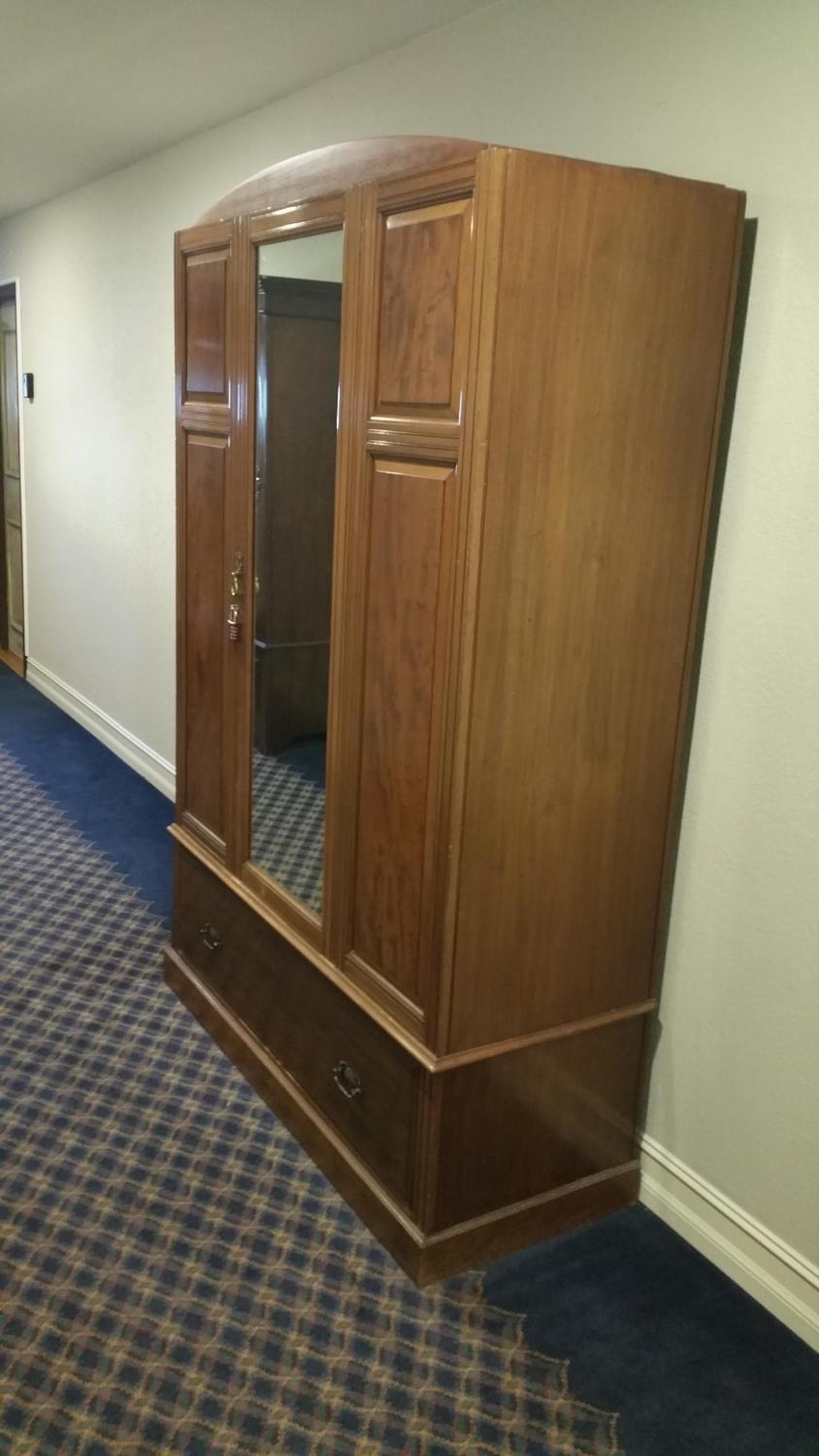 Hyde Park Hotel — 5