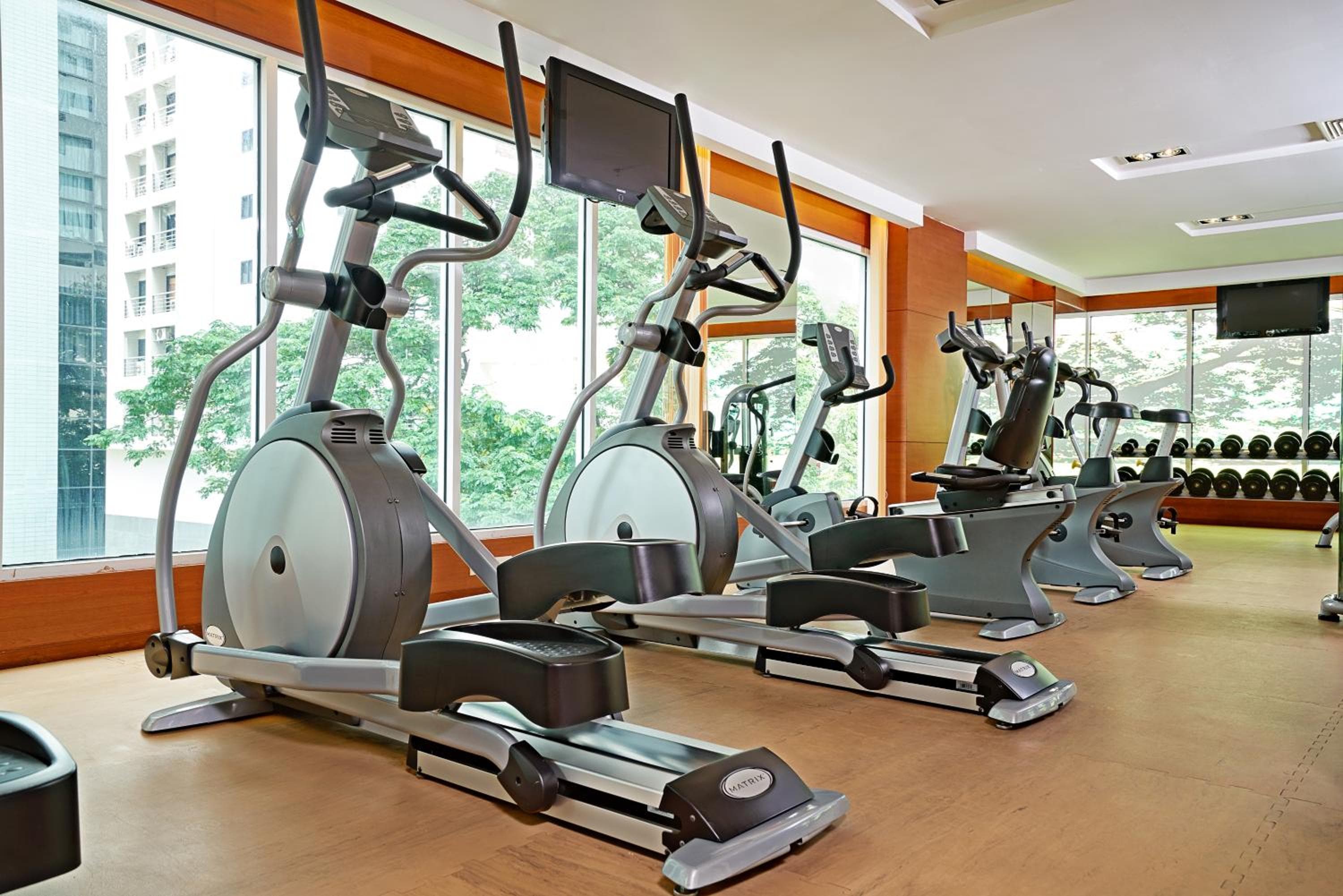 Dusit Suites Hotel Ratchadamri, Bangkok — 4