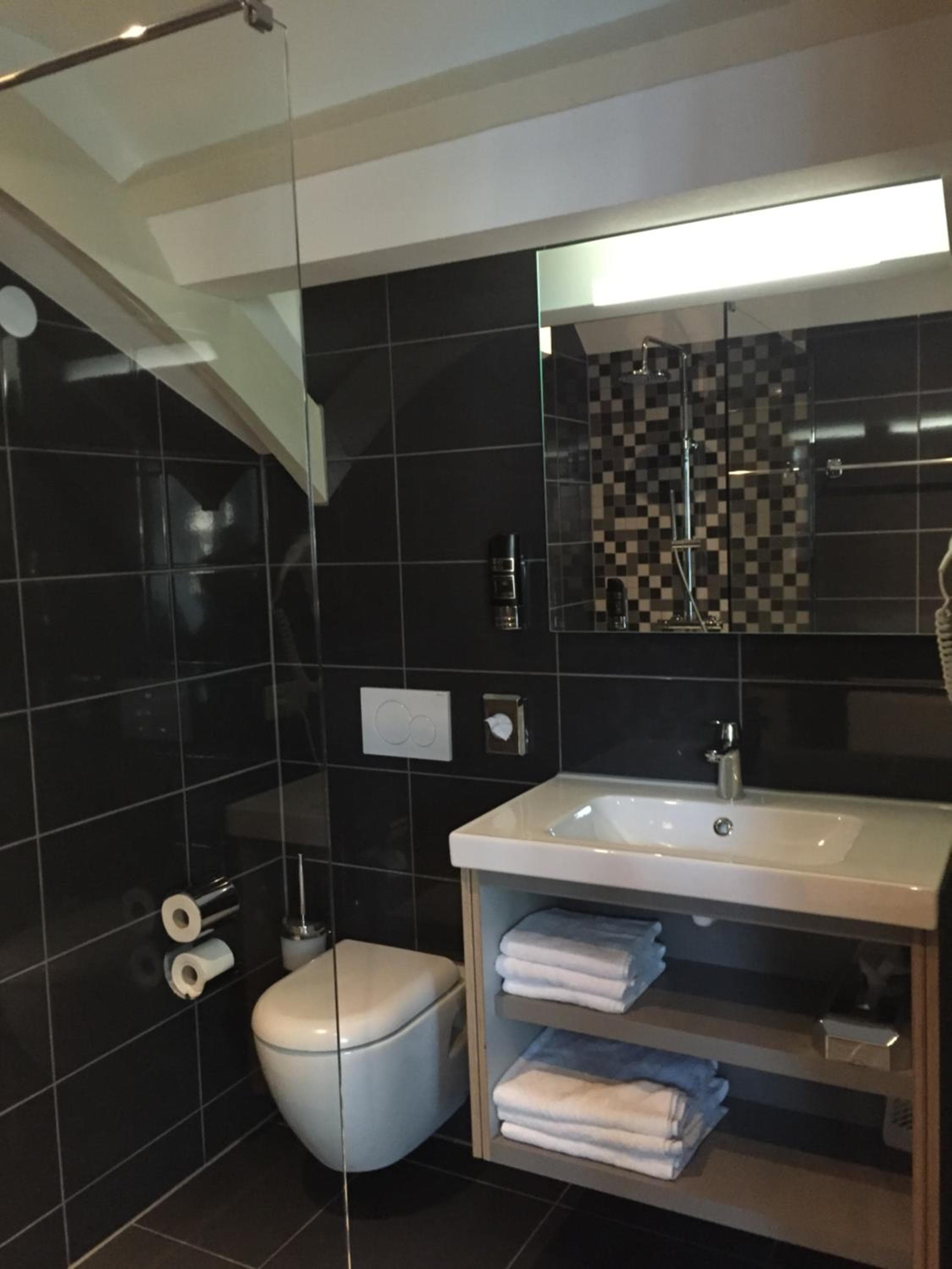 Goldenes Herrenhaus Aparthotel — 8