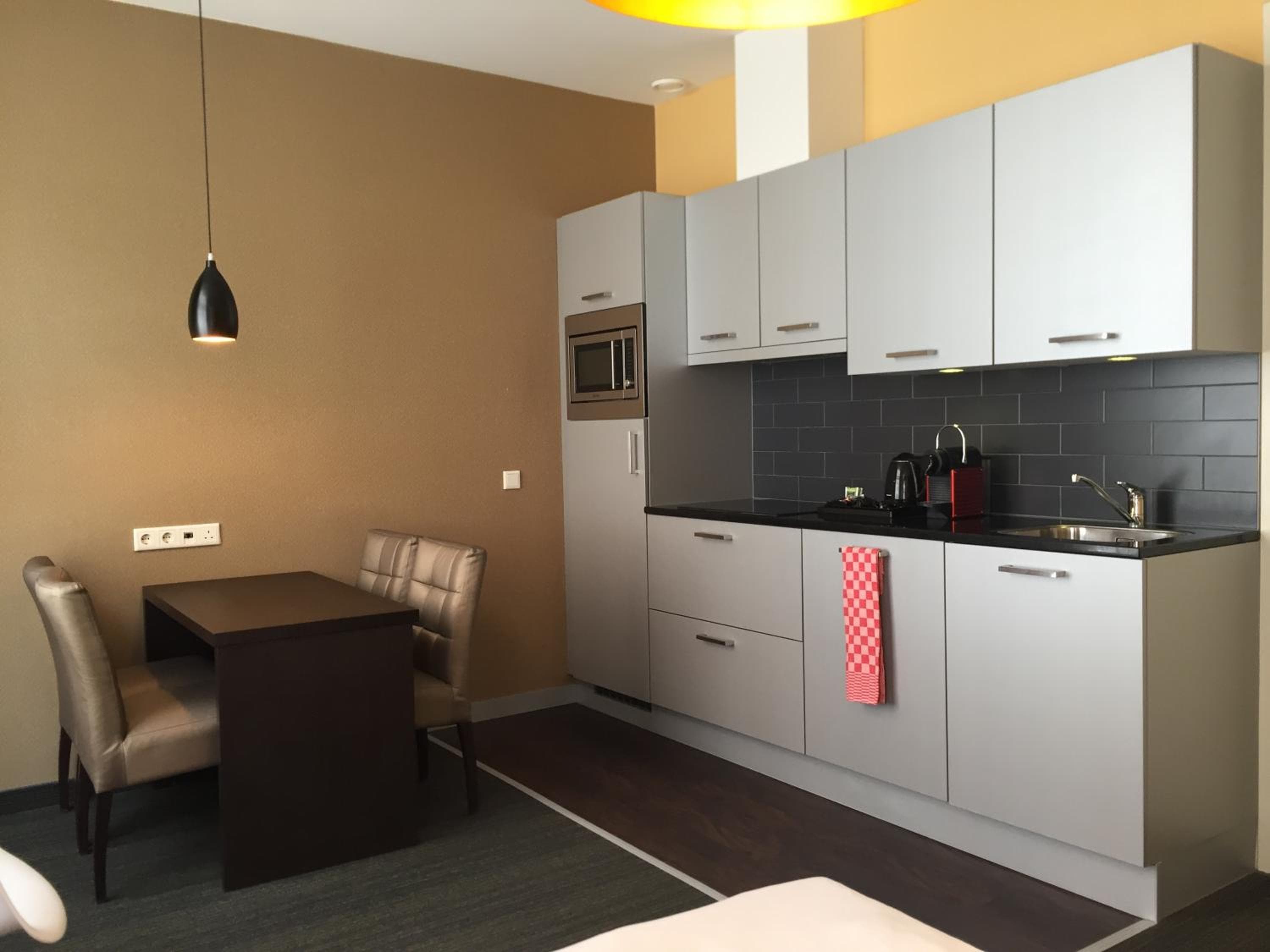Goldenes Herrenhaus Aparthotel — 25