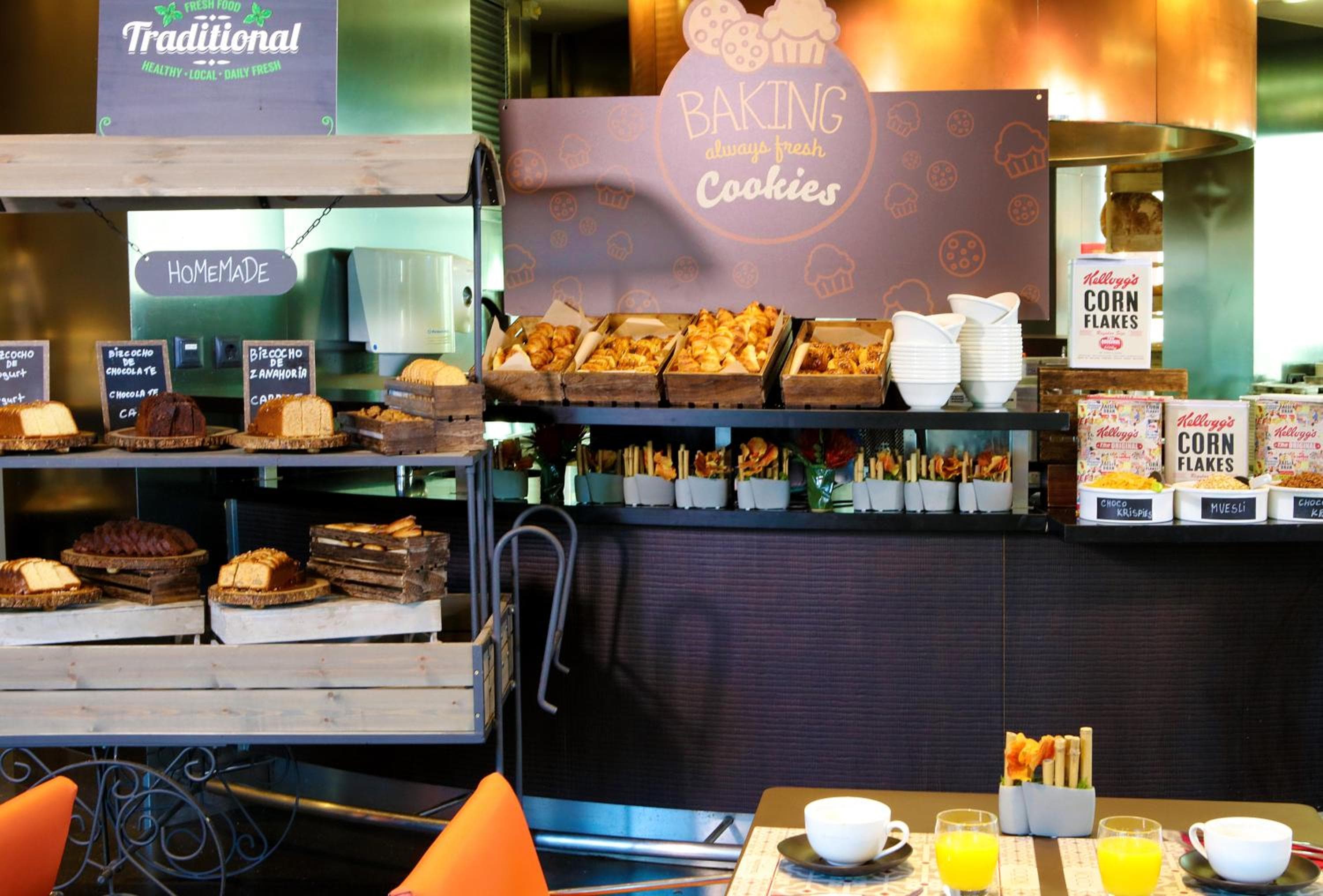 Novotel Barcelona City — 30