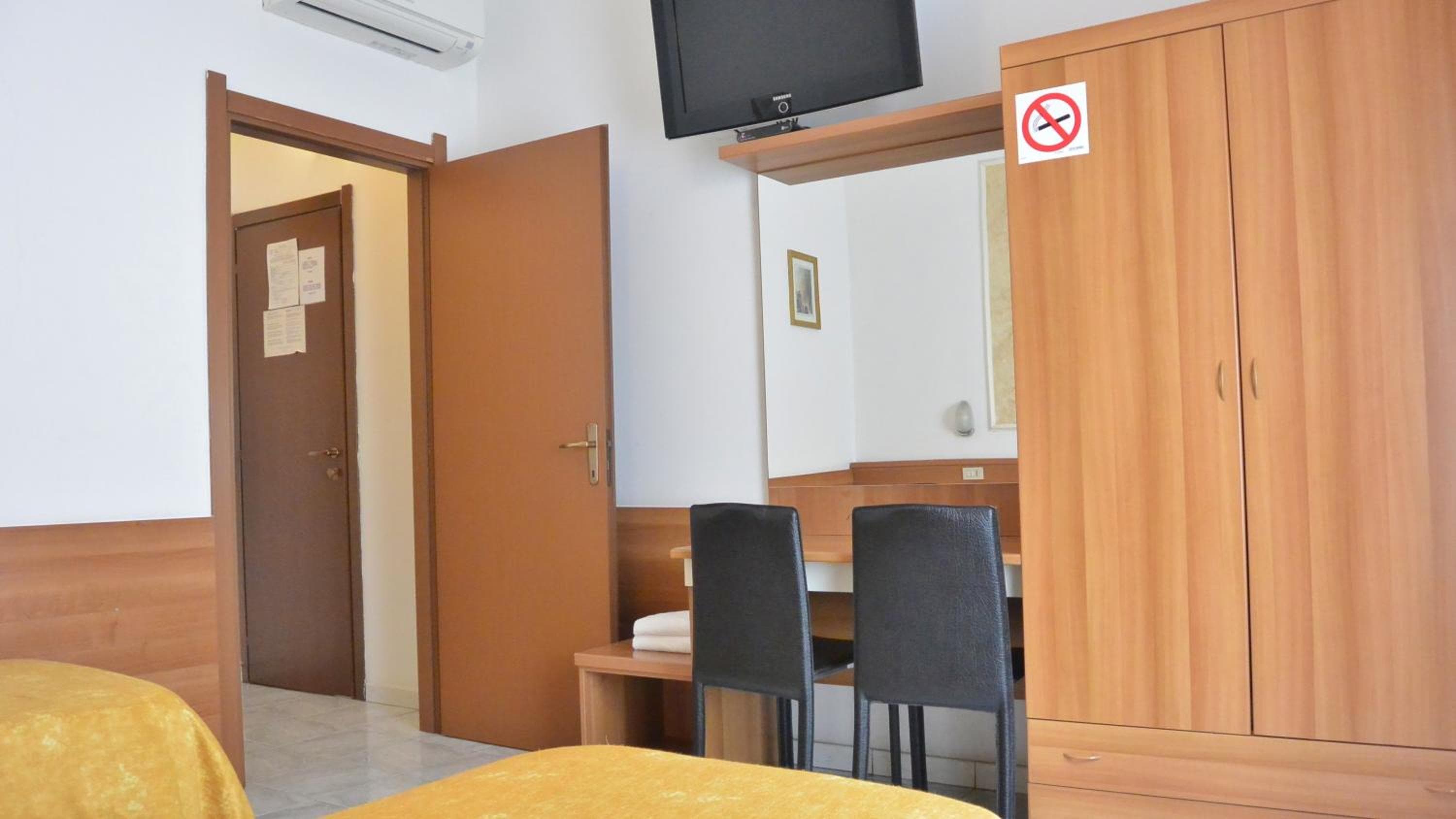 Hotel Mignon — 12