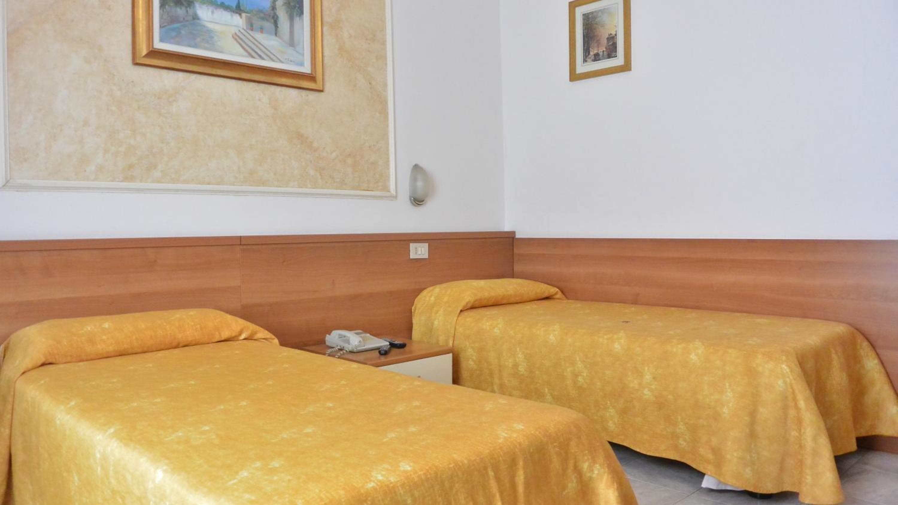 Hotel Mignon — 16