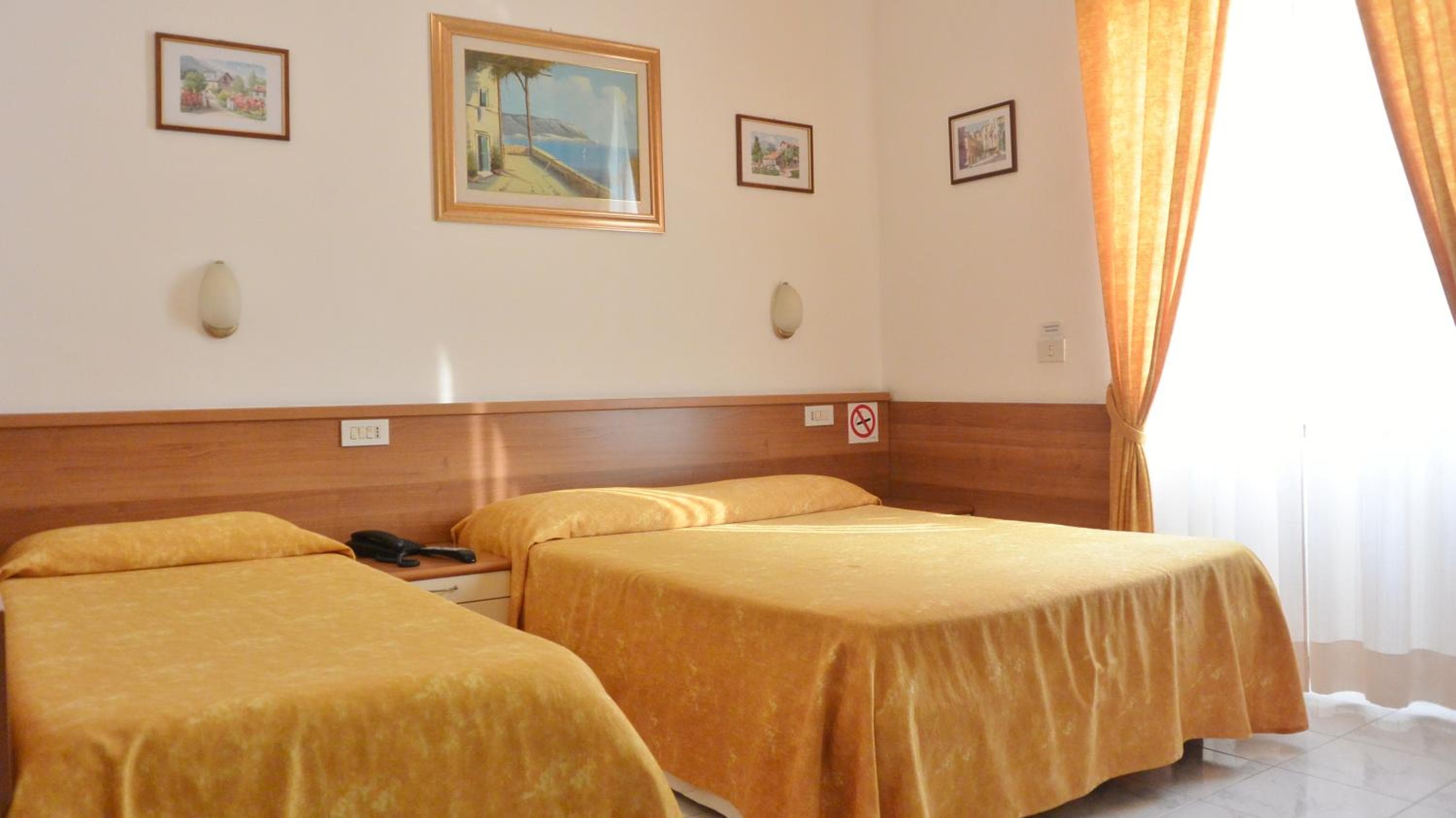 Hotel Mignon — 6