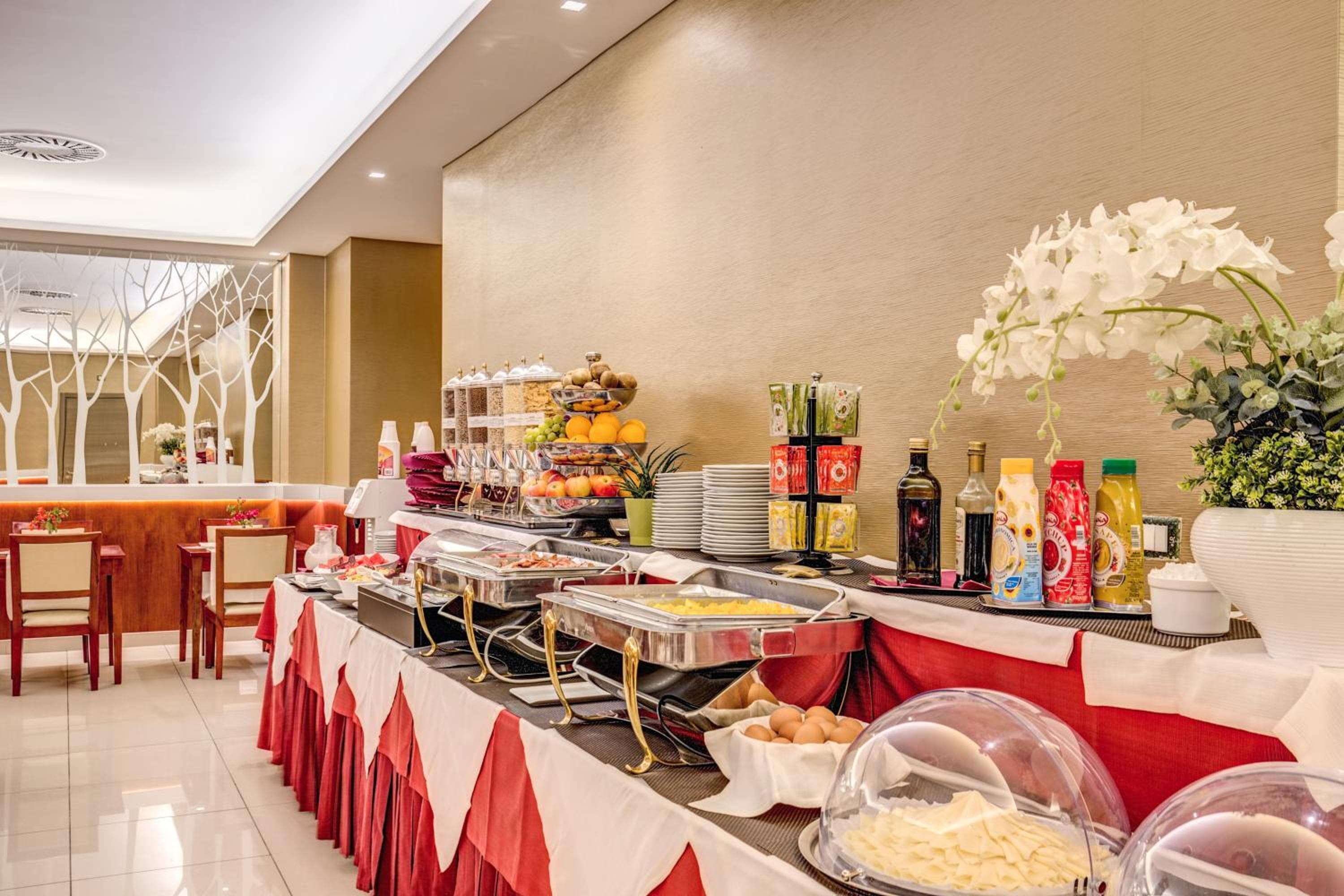 Augusta Lucilla Palace hotel, Via Massimo D'Azeglio 24, Rome, Italy — photo 34