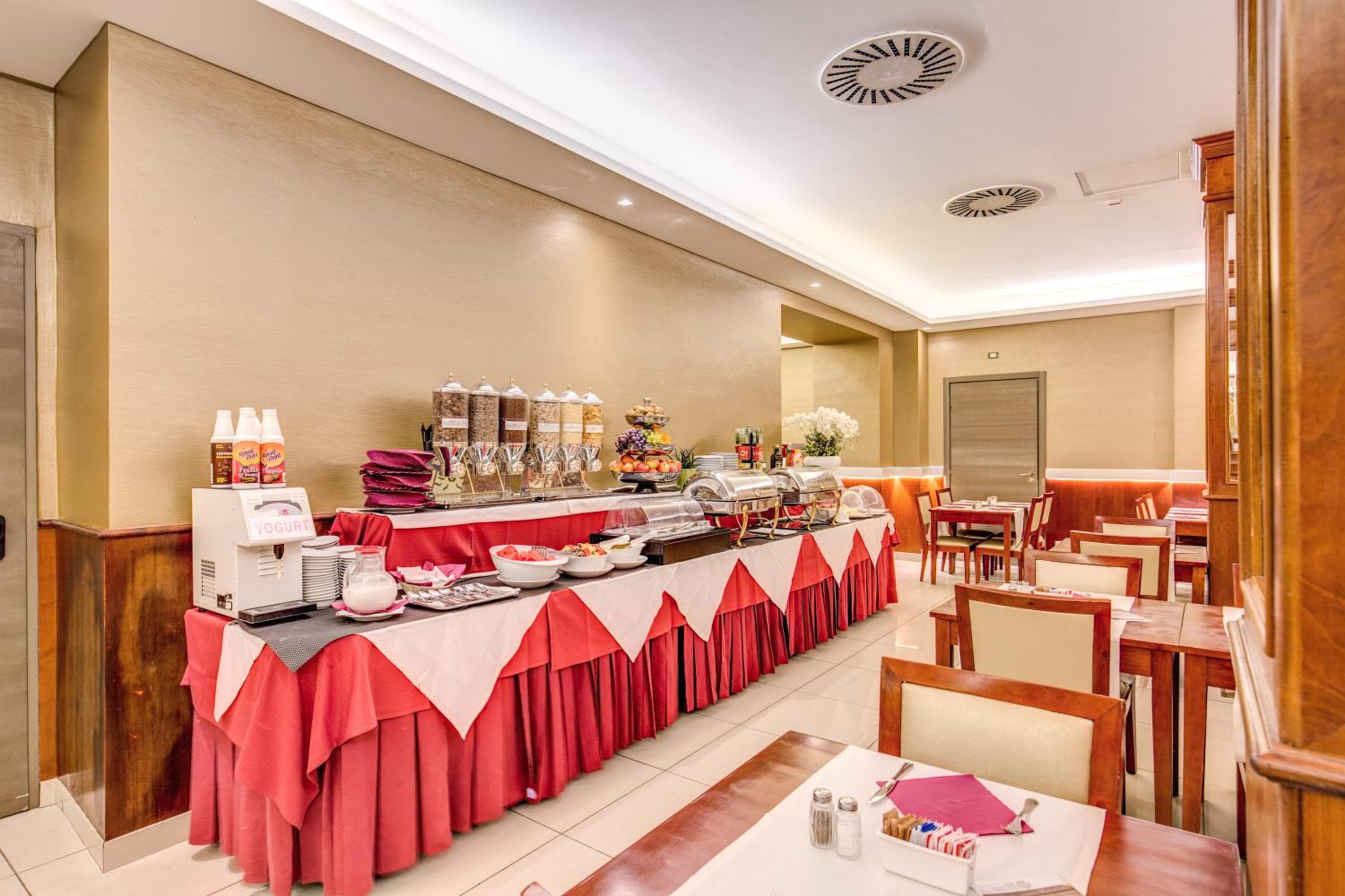 Augusta Lucilla Palace hotel, Via Massimo D'Azeglio 24, Rome, Italy — photo 31