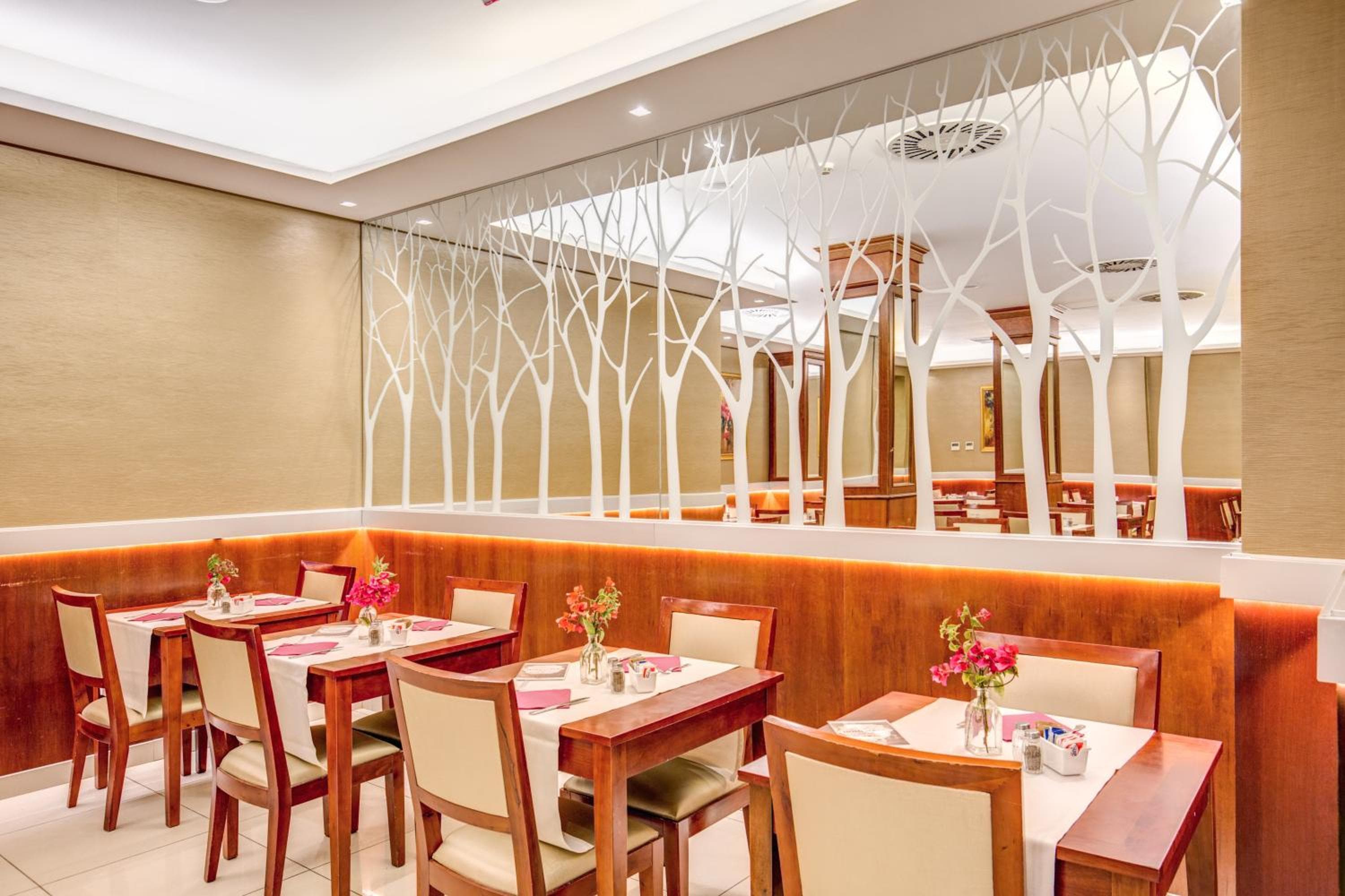 Augusta Lucilla Palace hotel, Via Massimo D'Azeglio 24, Rome, Italy — photo 27