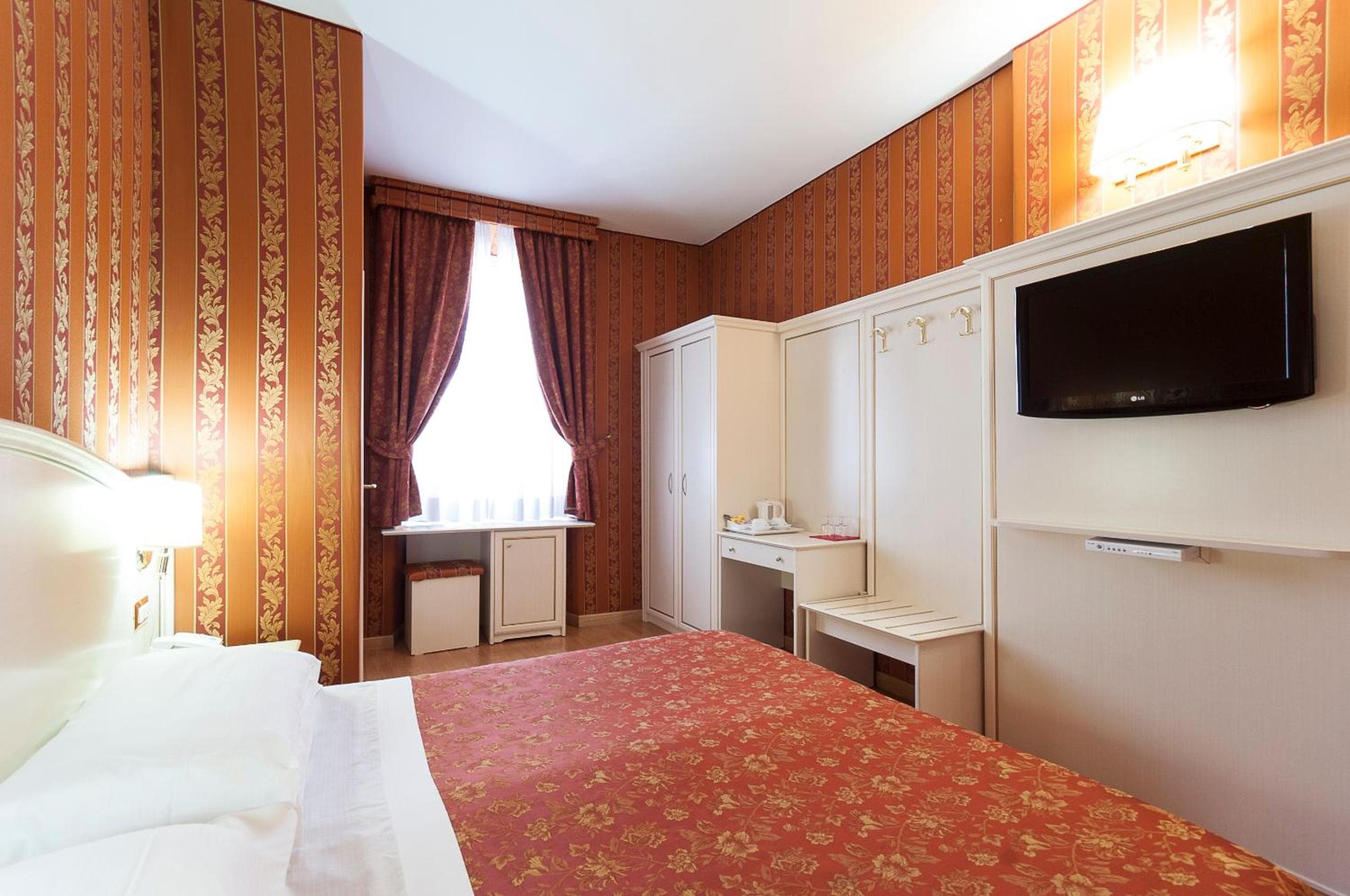 Trevi 41 Hotel — 15