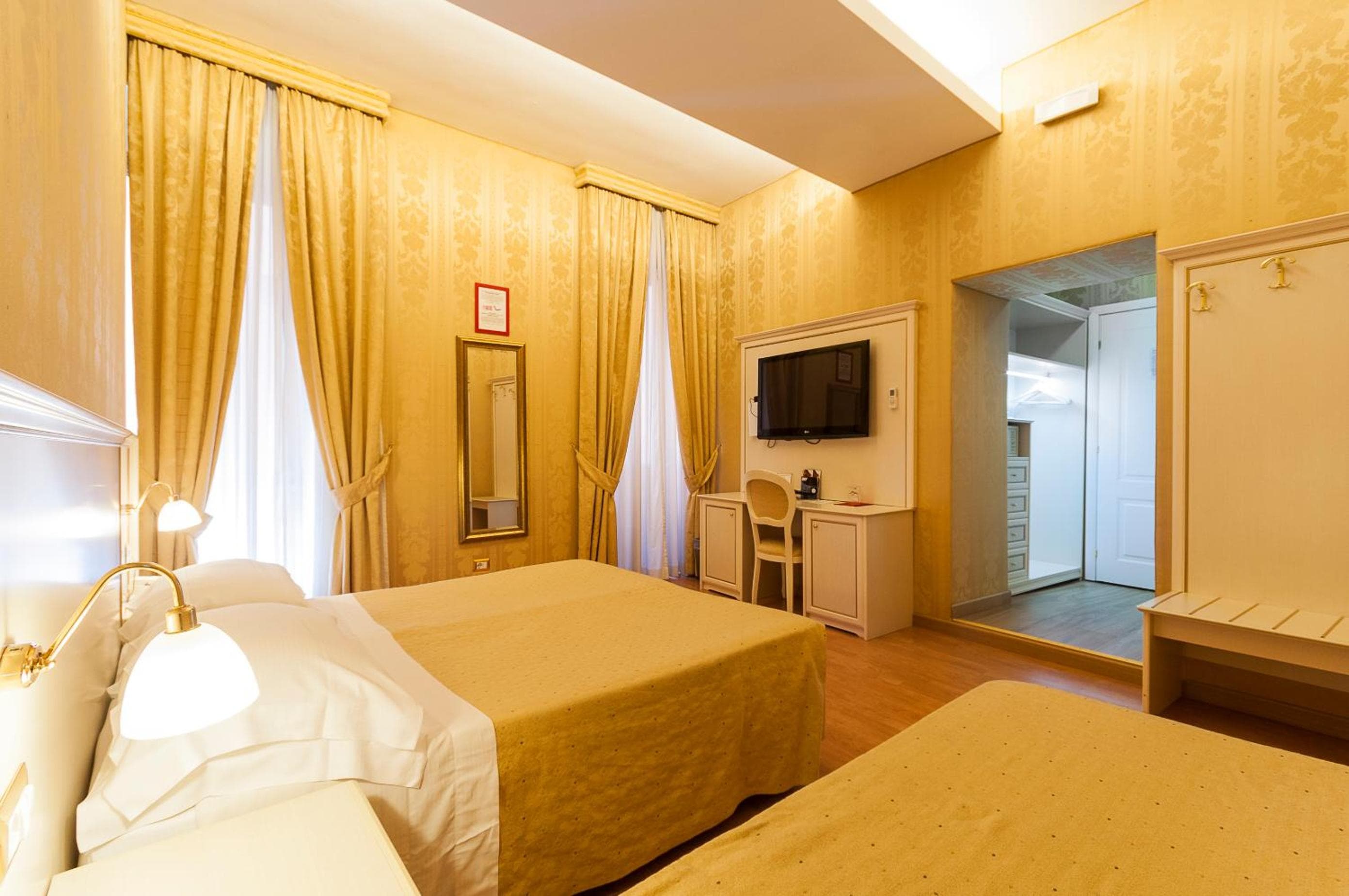 Trevi 41 Hotel — 13