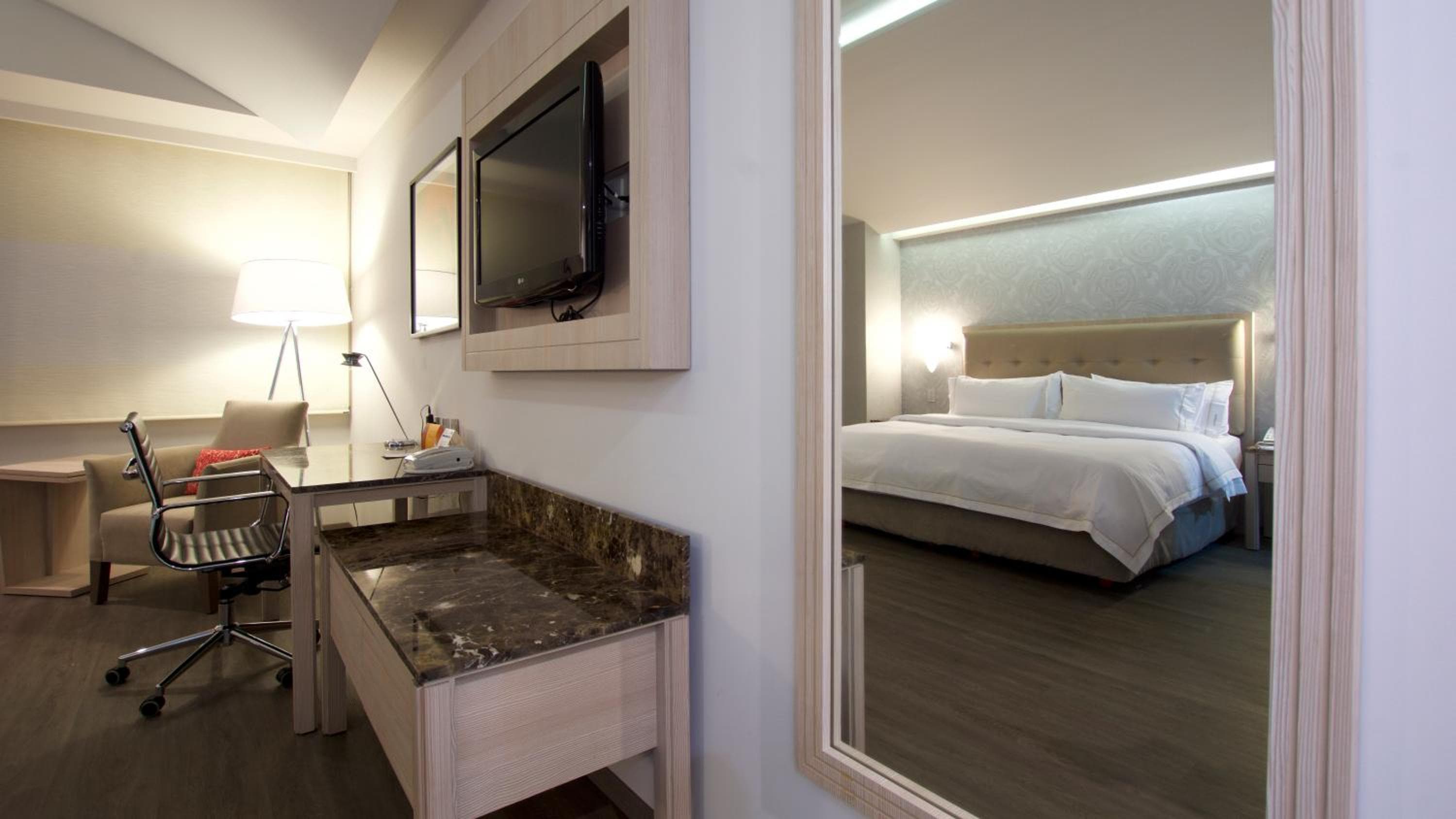 Holiday Inn Express Mexico- Toreo, un hotel IHG — 8