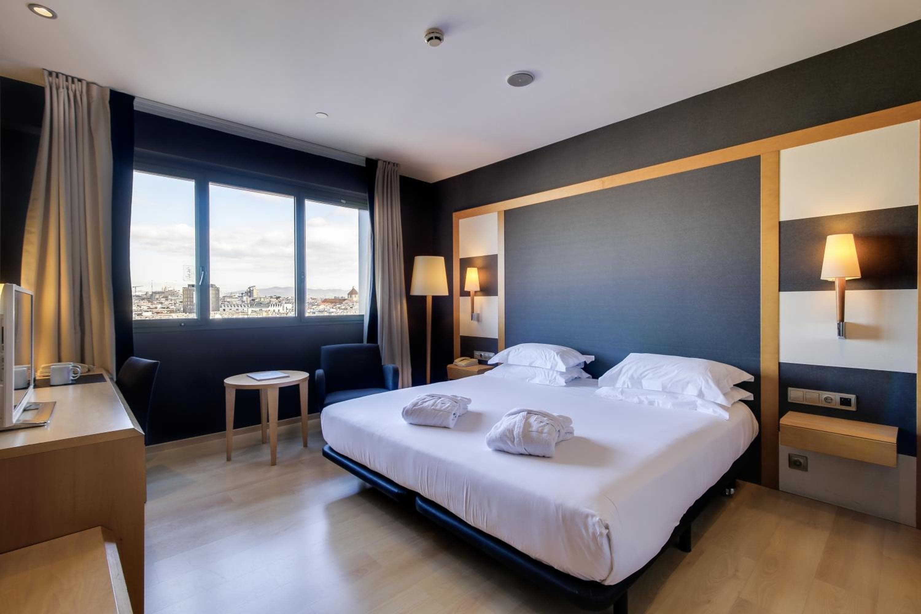 Hotel Barcelona Universal — 20