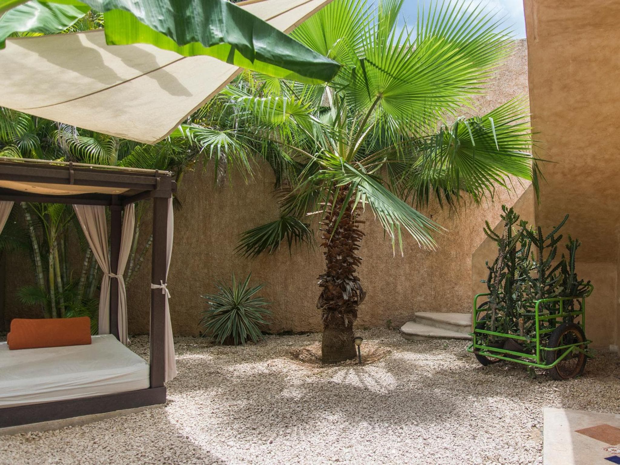 Barrio Latino Hotel Centro by Bestoffer Stays — 17