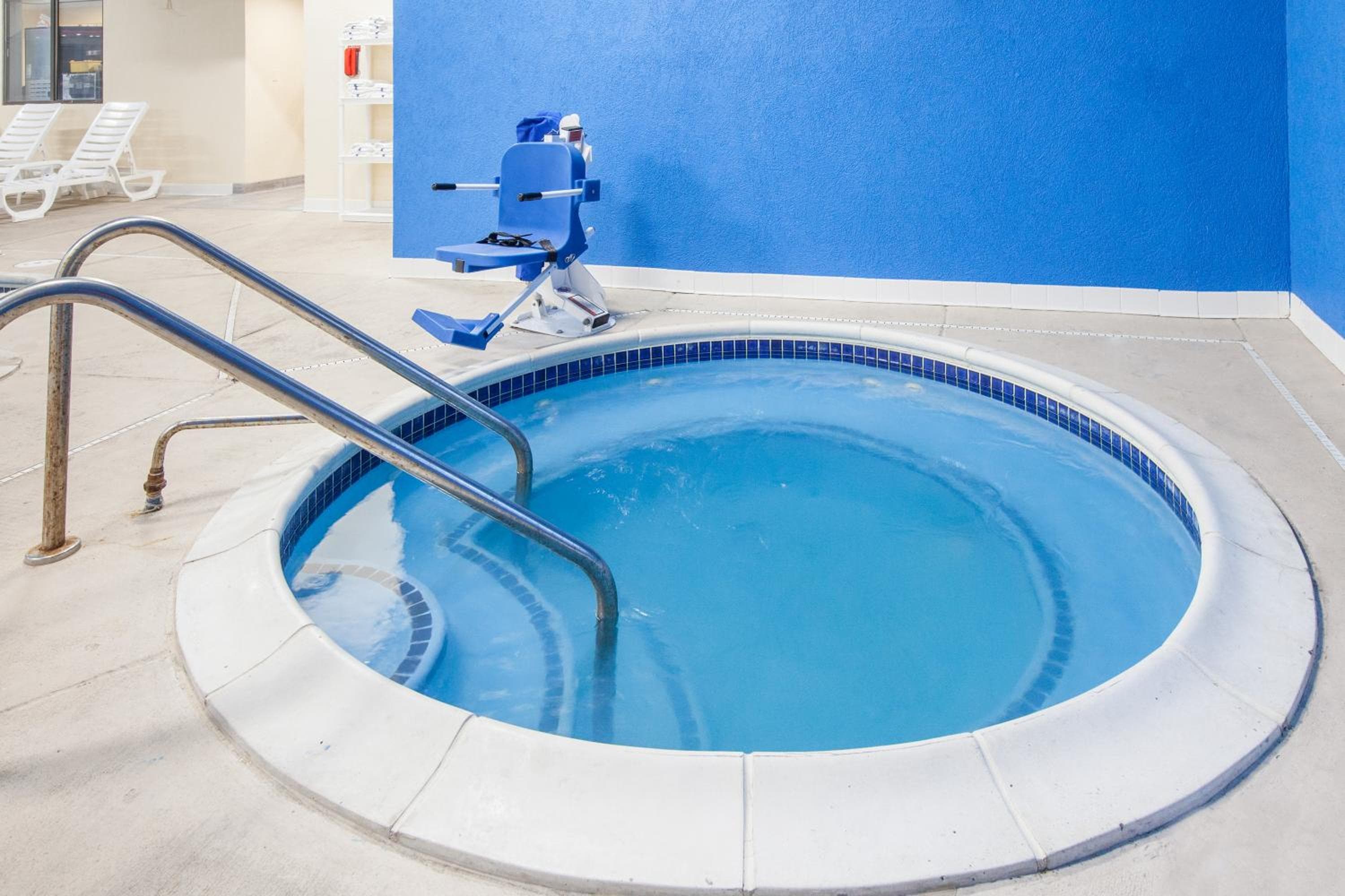 Days Inn by Wyndham Miami — 21