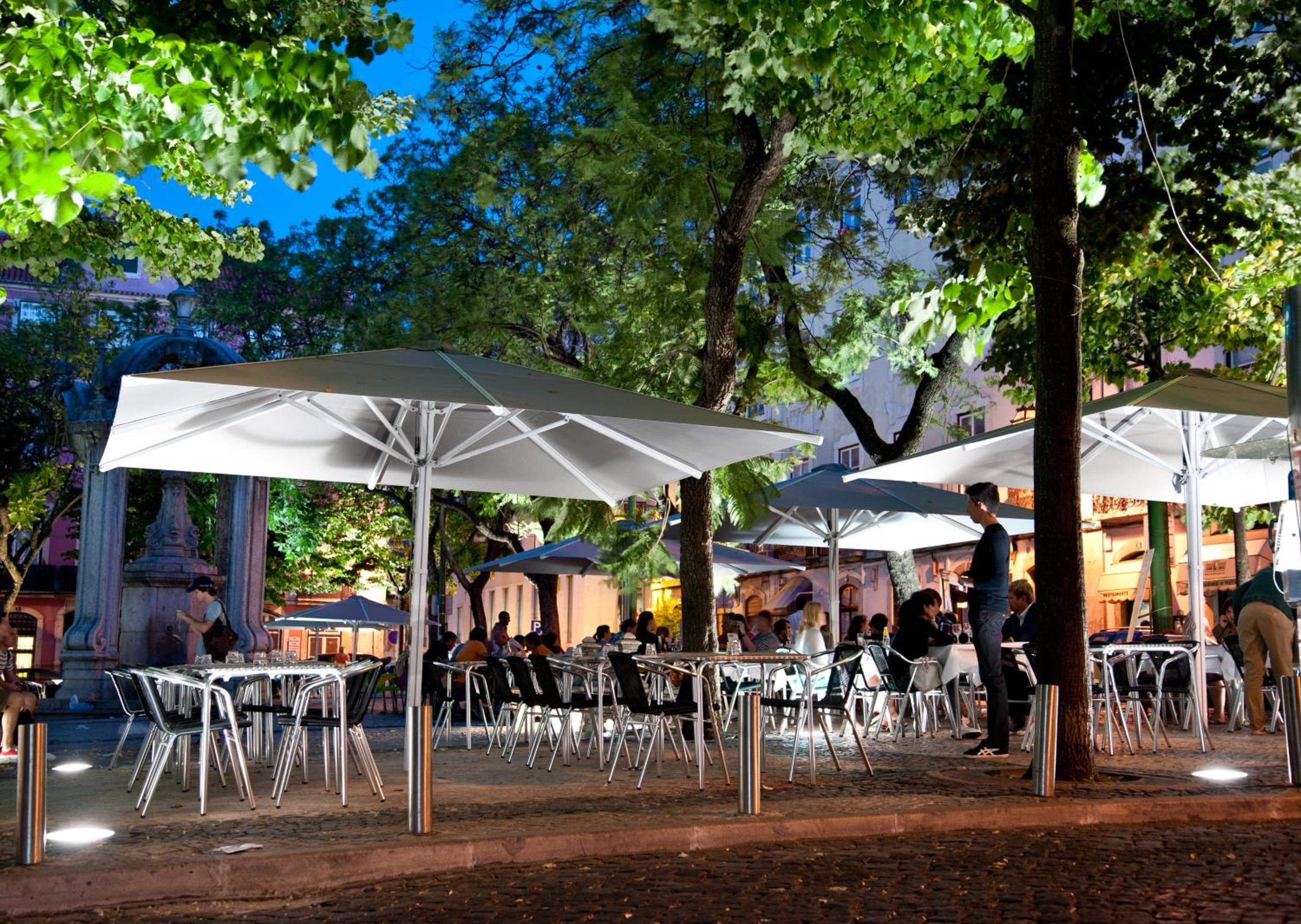 Lisbona Carmo Hotel — 3