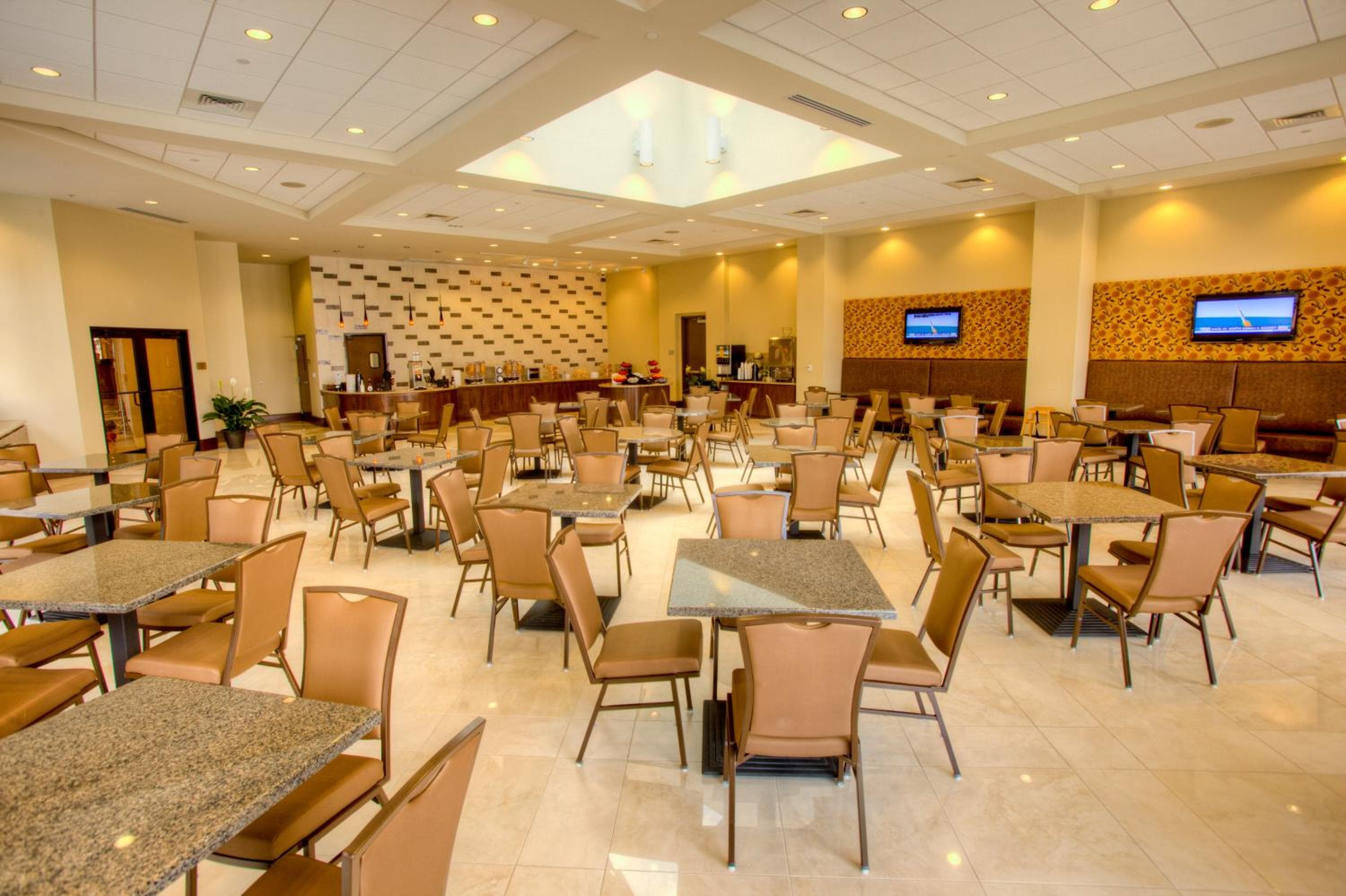 Ramada Plaza by Wyndham Orlando Resort & Suites Intl Drive - Newly Renovated! — 3