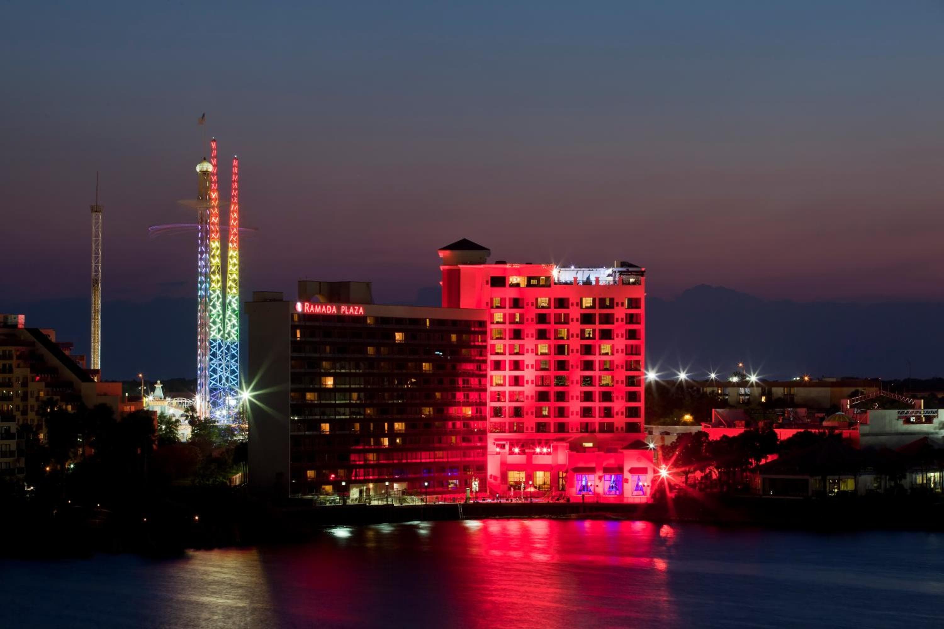 Ramada Plaza by Wyndham Orlando Resort & Suites Intl Drive - Newly Renovated! — 2