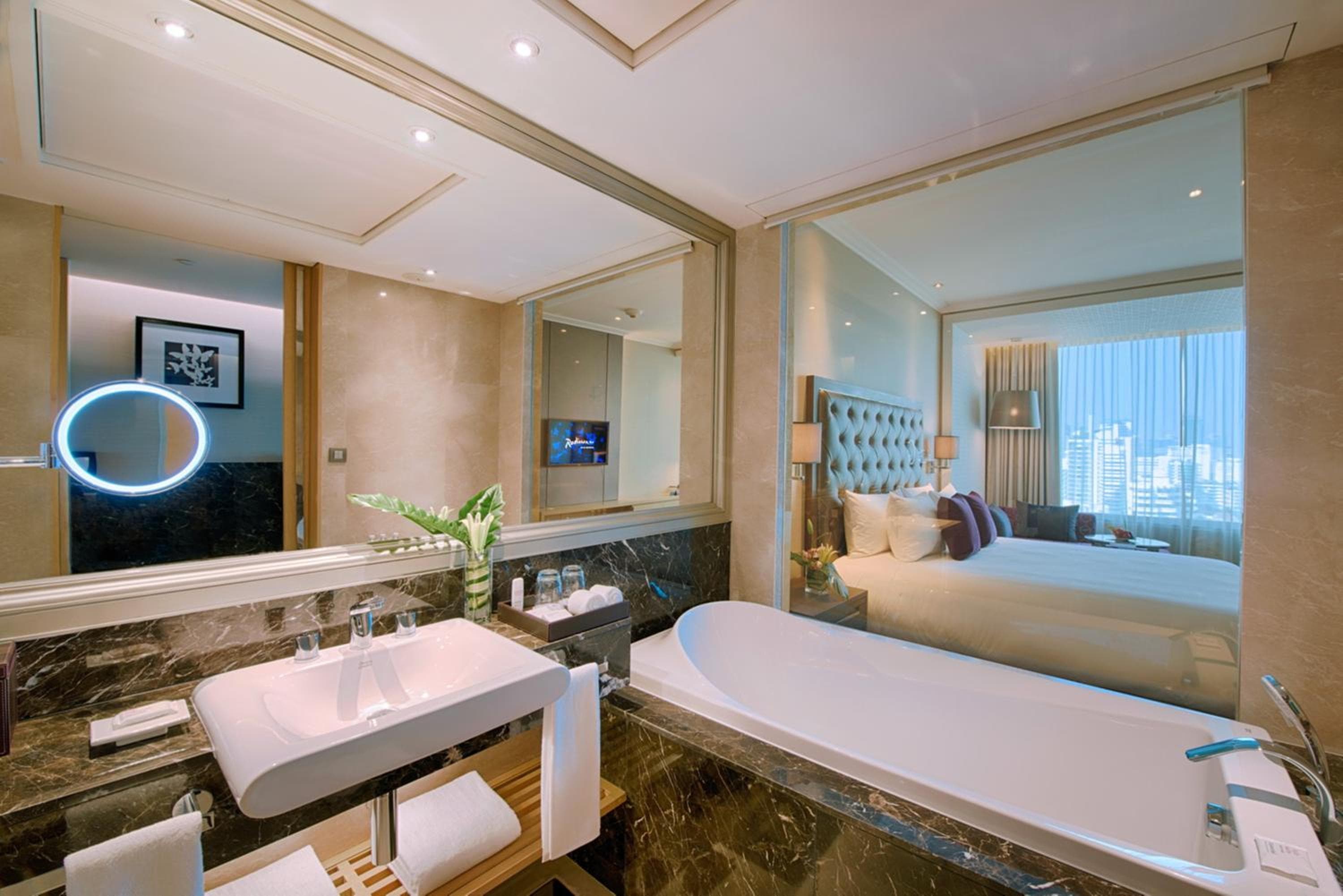 Radisson Blu Plaza Bangkok — 9