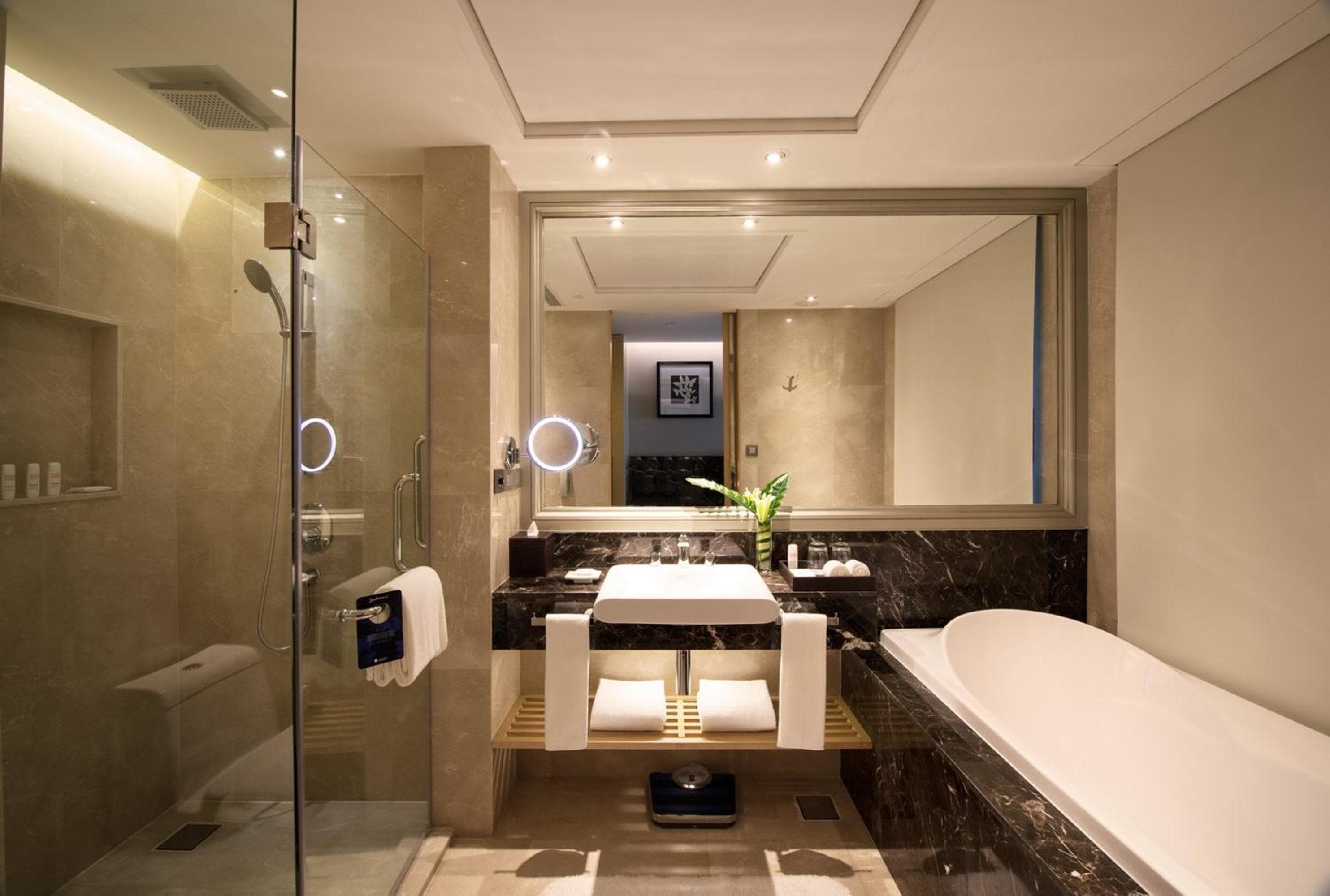 Radisson Blu Plaza Bangkok — 2
